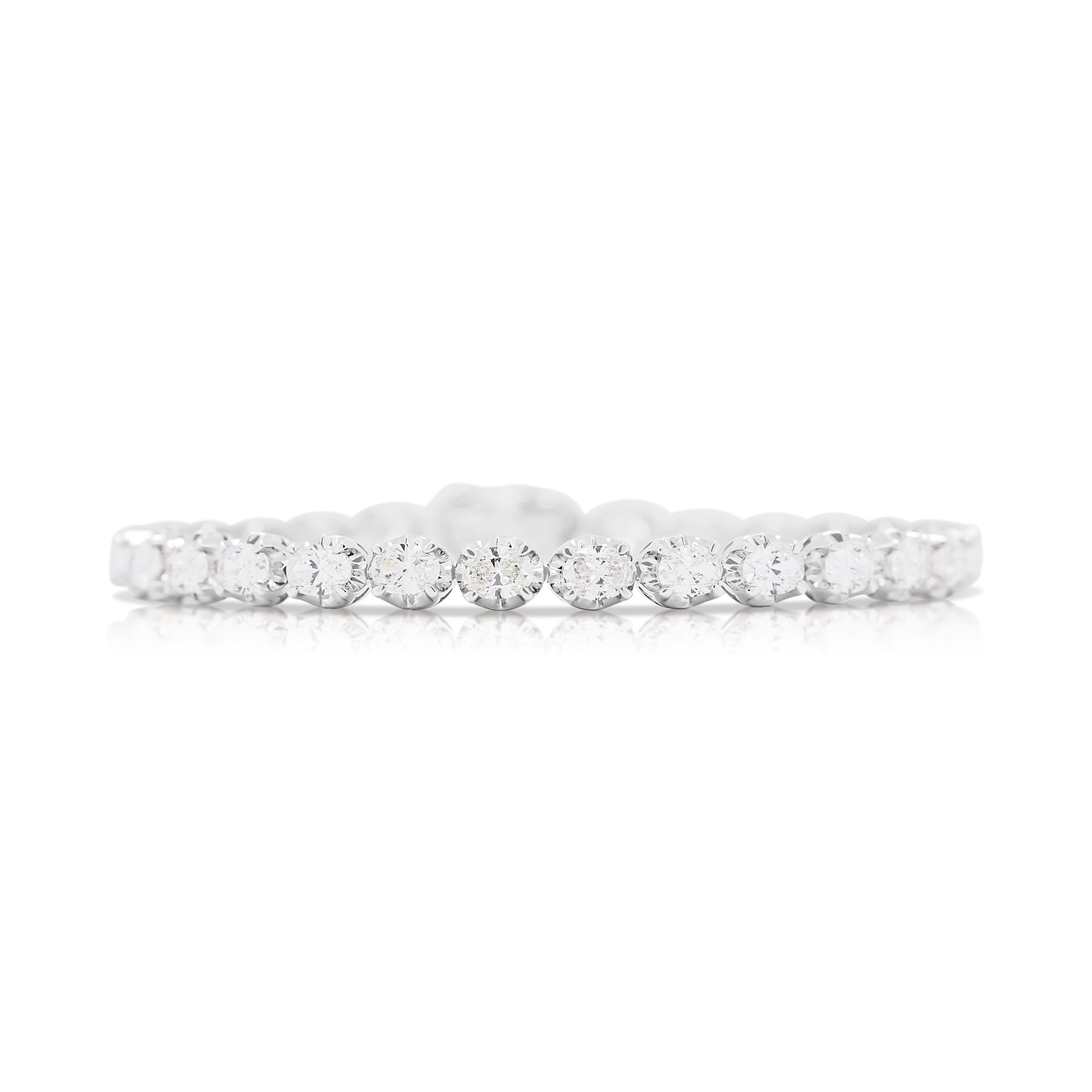 Anmutiges 7 Karat natürliches Diamantarmband aus 18 Karat Weißgold