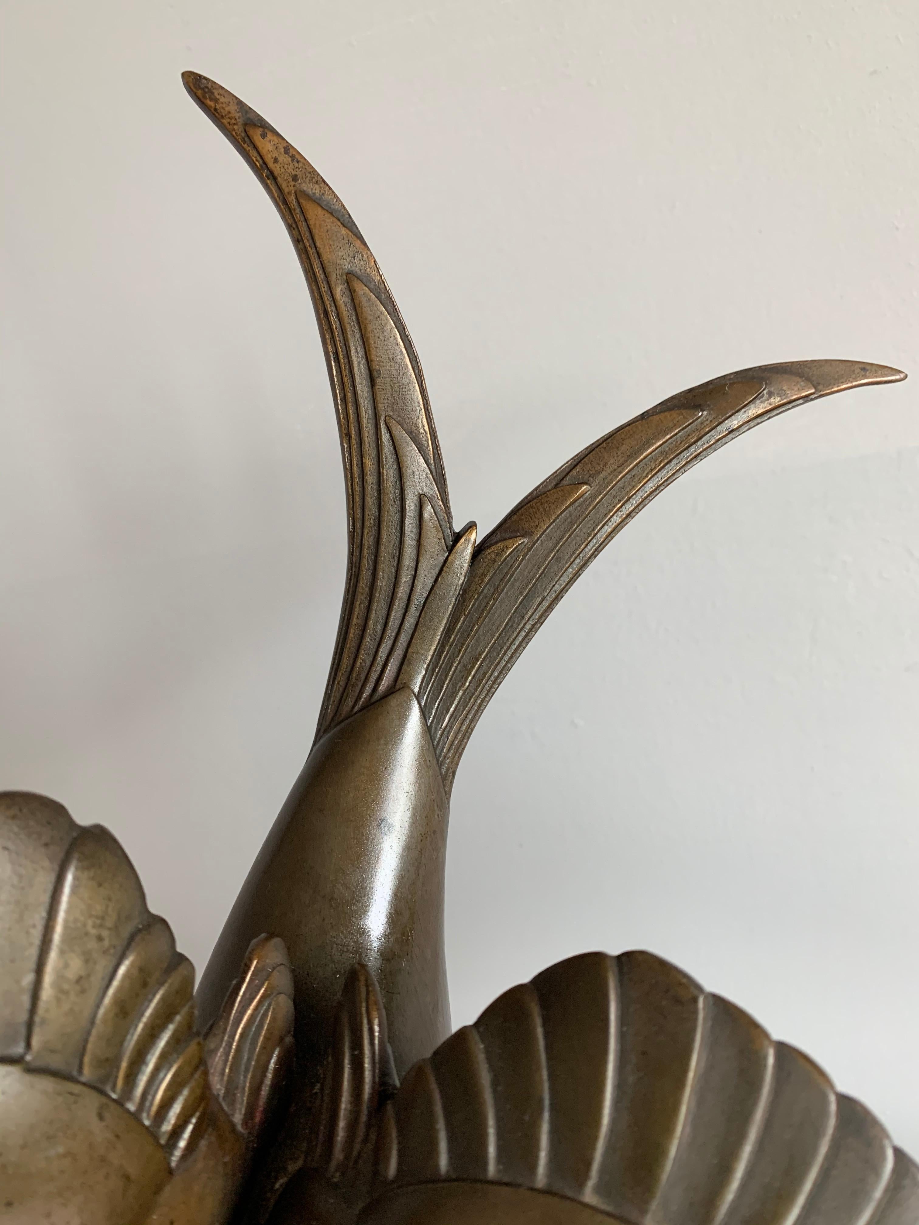 Anmutige Art-Déco-Tisch-/Kaminuhr mit große stilisierter Swallow-Vogel-Skulptur, Art déco im Angebot 6