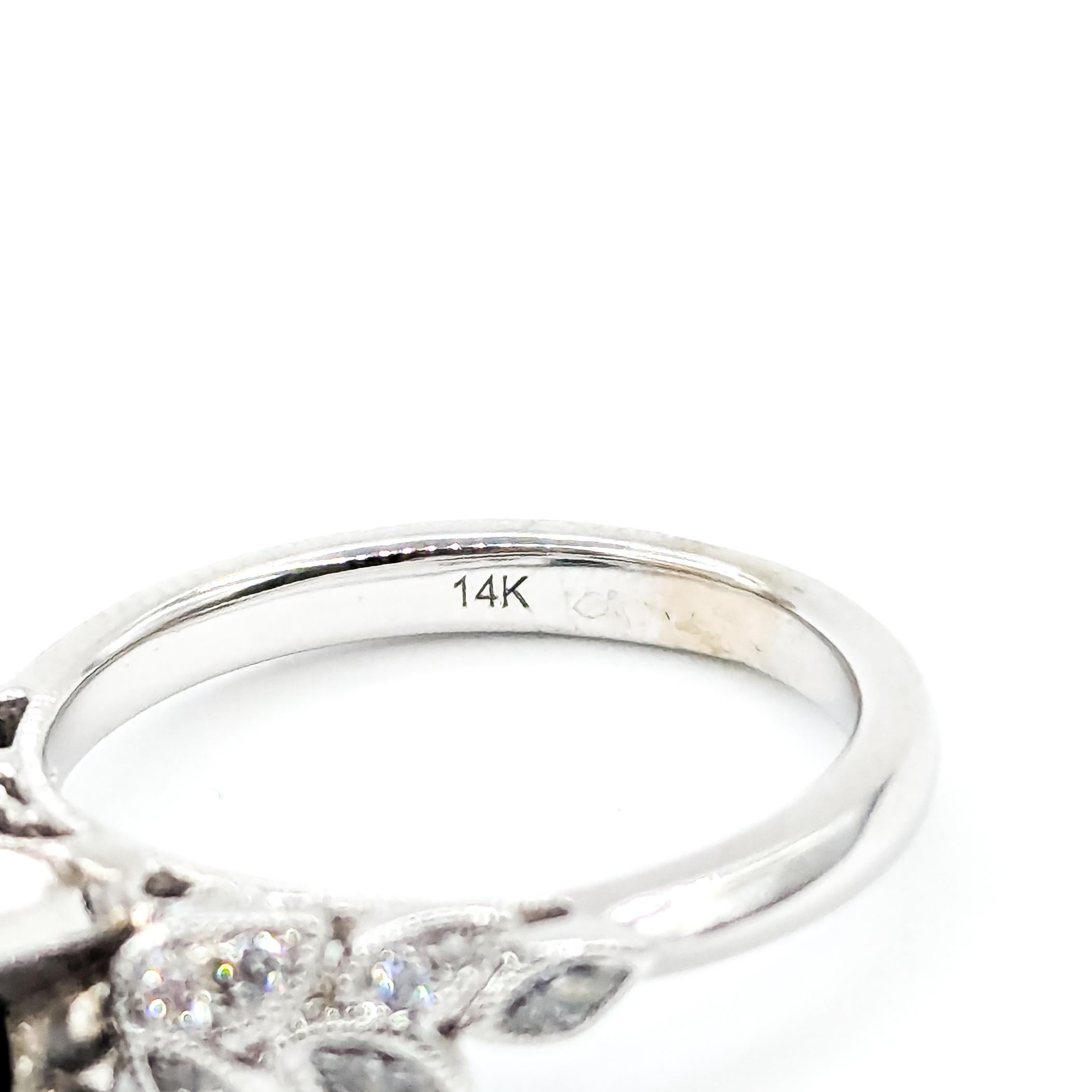 Elegante Anillo Milgrain de Zafiro Negro y Diamantes en Oro Blanco de 14k en venta 4