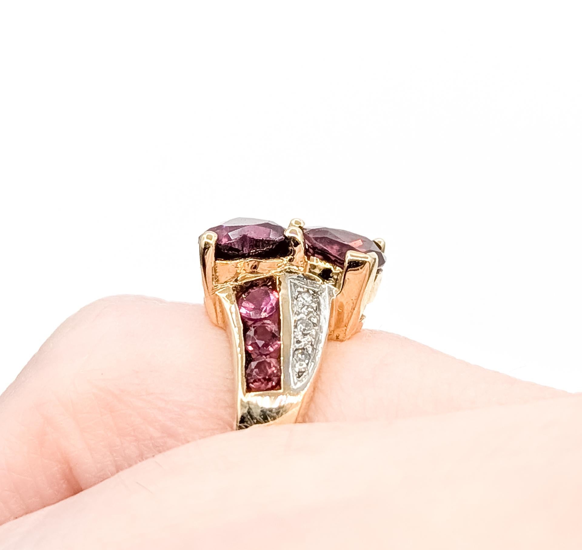 Contemporain Bague gracieuse tourmaline et diamant en 10k en vente