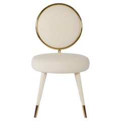 Chaise gracieuse