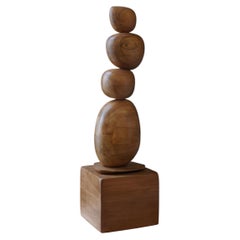 Anmutige Kurven Still Stand Nr14: Holz-Totem mit ständer aus Holz von NONO