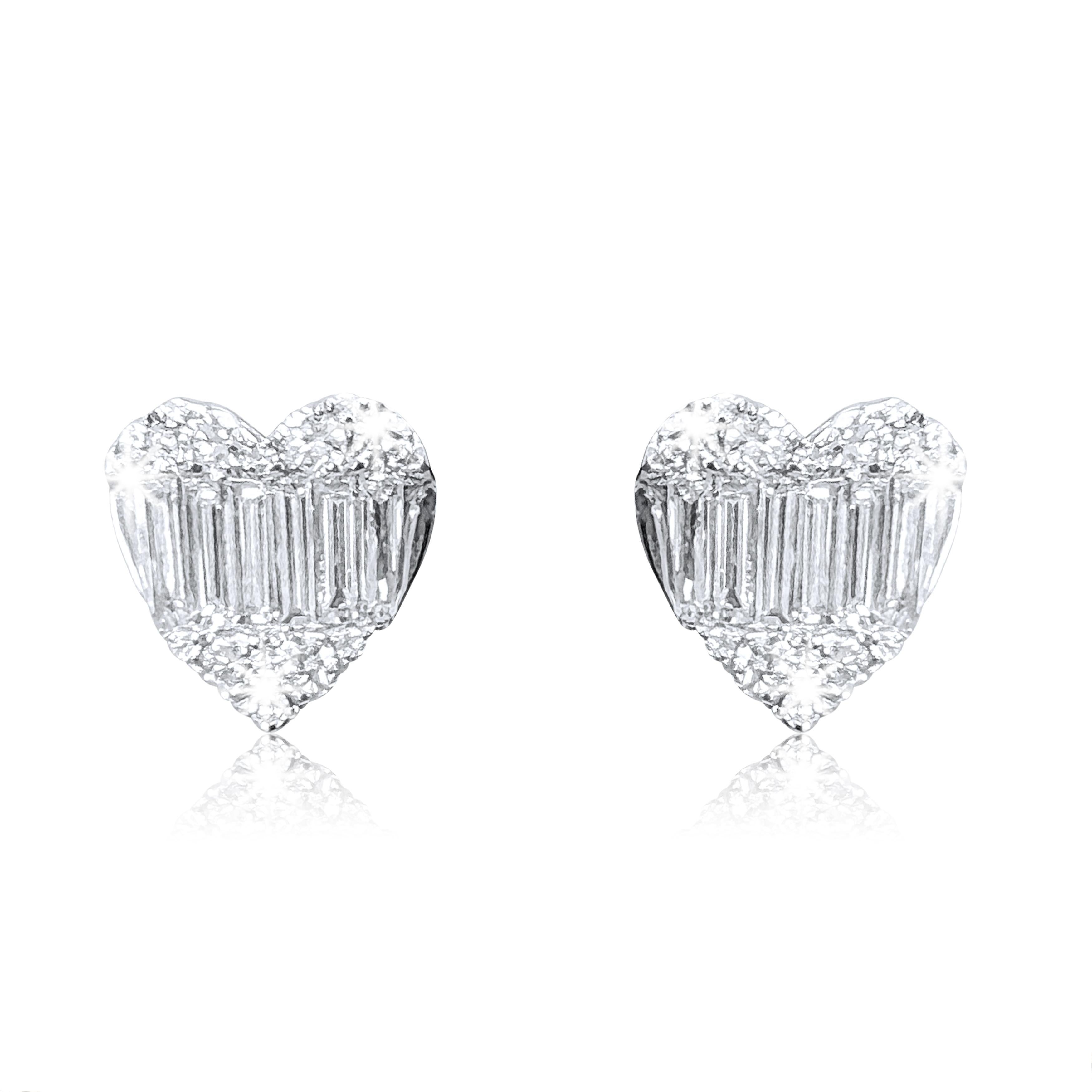 Earring Information

Metal Purity : 18K
Color : White Gold
Gold Weight : 4.42g
Diamond Count : 20 Round Diamonds
Round Diamond Carat Weight : 0.58 ttcw
Baguette Diamonds Count : 12
Baguette Diamonds Carat Weight : 0.77 ttcw
Serial #EA15476
