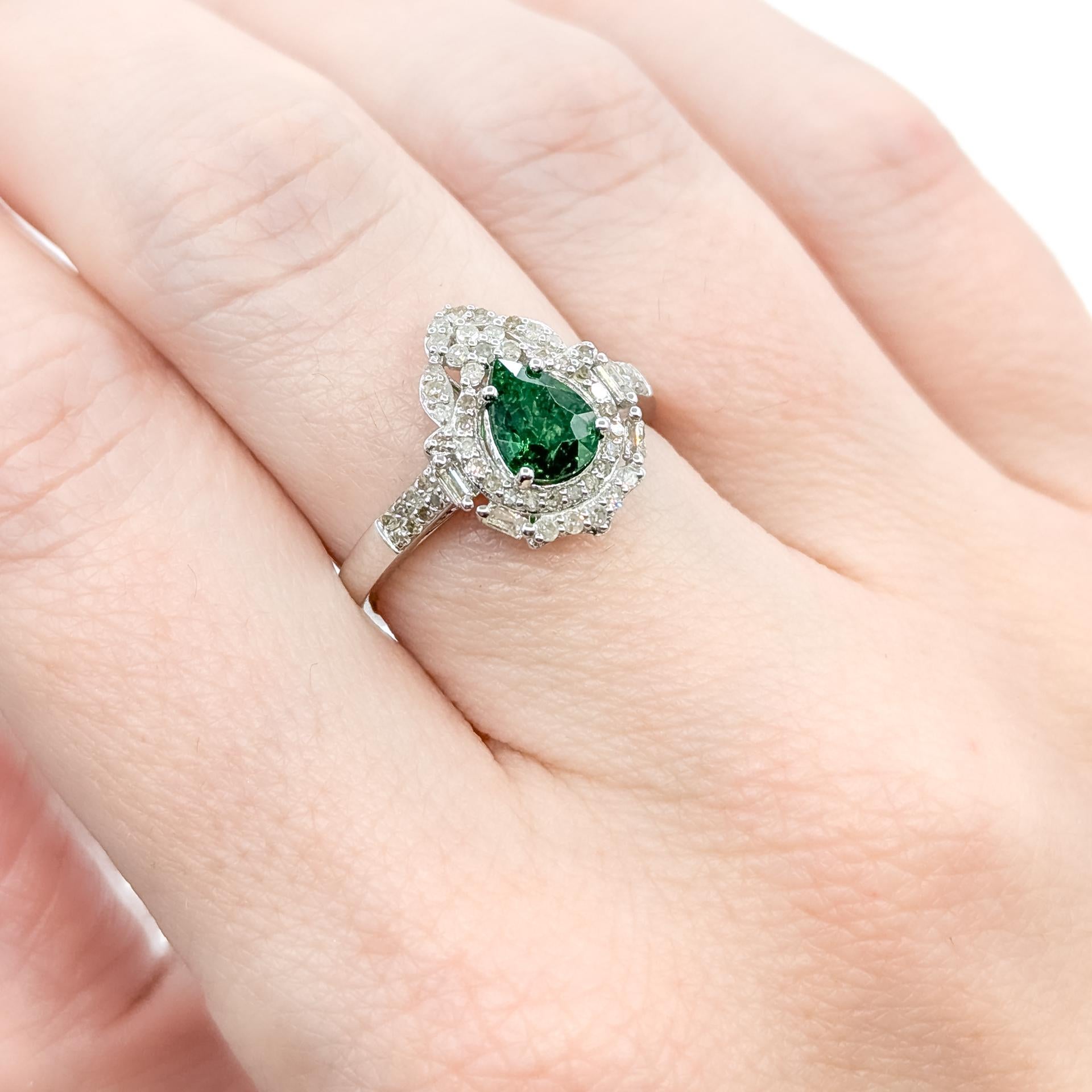 De las mujeres Elegante Anillo de Granate Verde y Diamante en Platino en venta