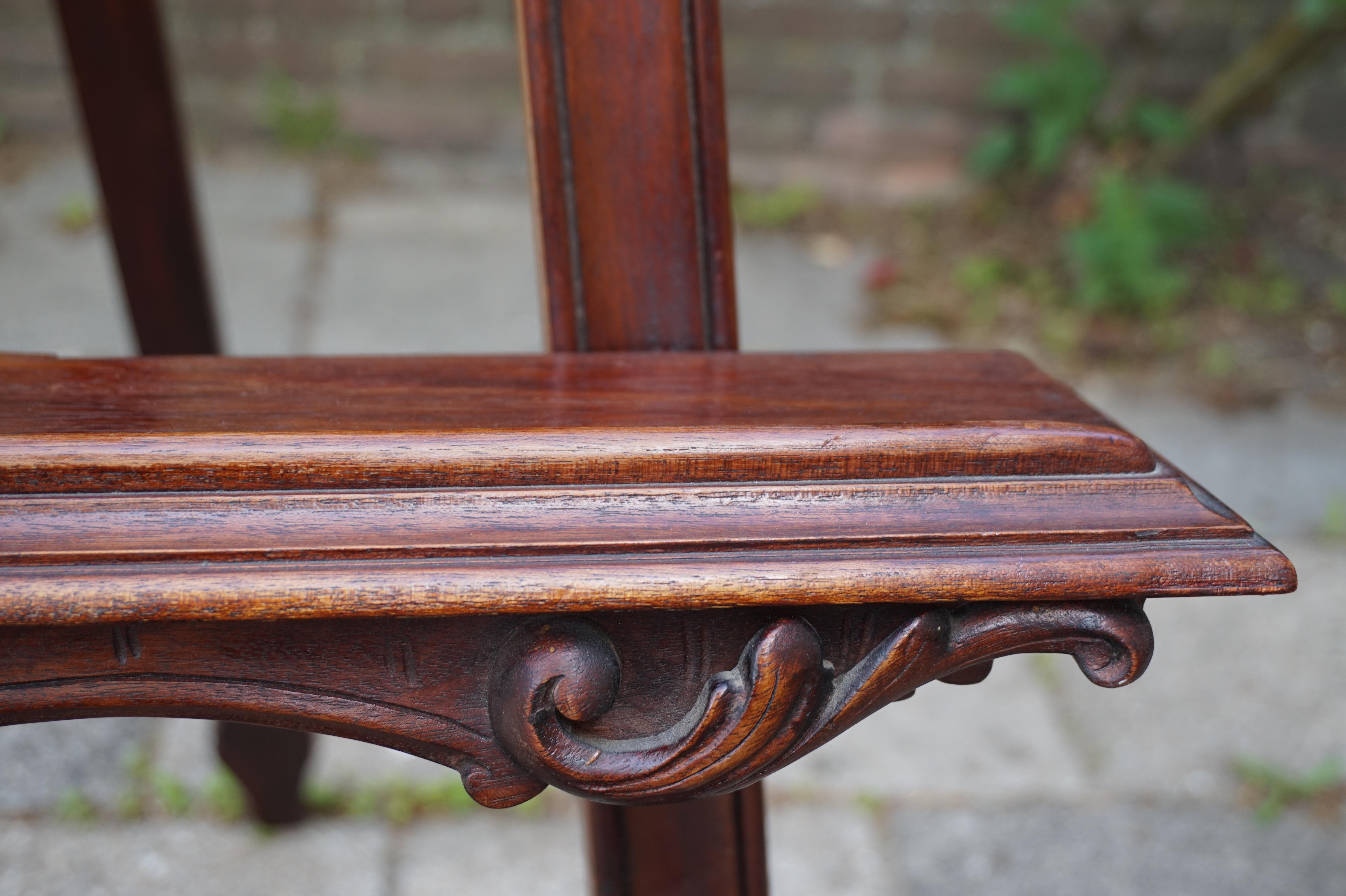 Graceful & Hand Carved 20th Century Mahogany Floor Easel / Artist Display Stand 1