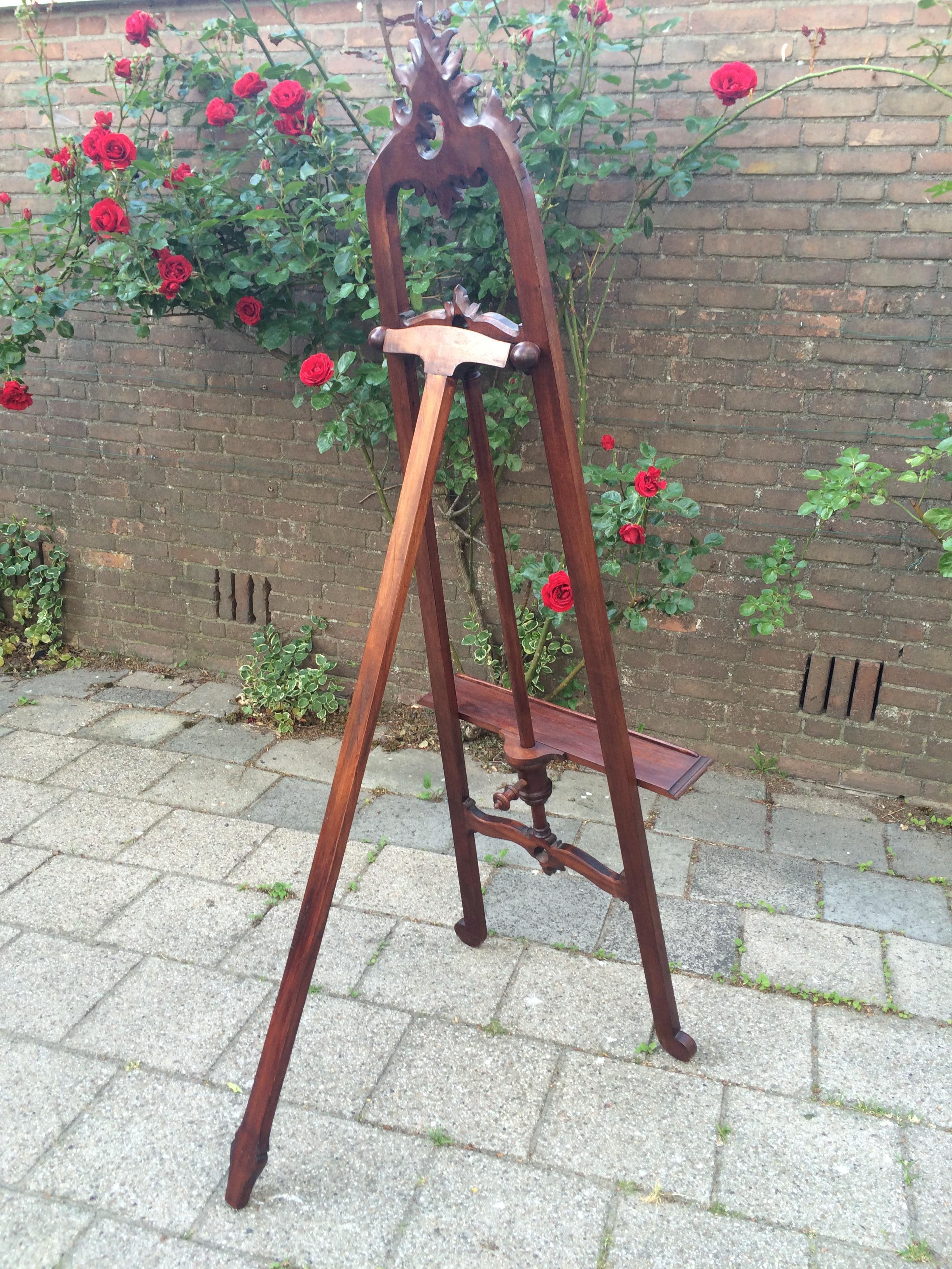 Graceful & Hand Carved 20th Century Mahogany Floor Easel / Artist Display Stand 3