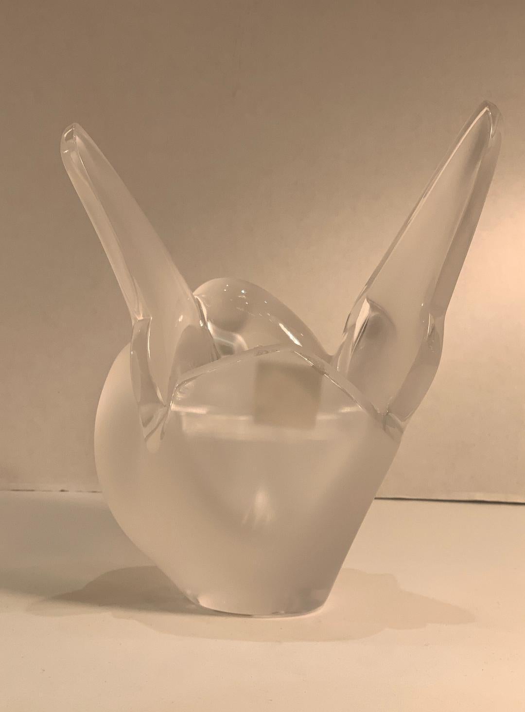 lalique dove vase