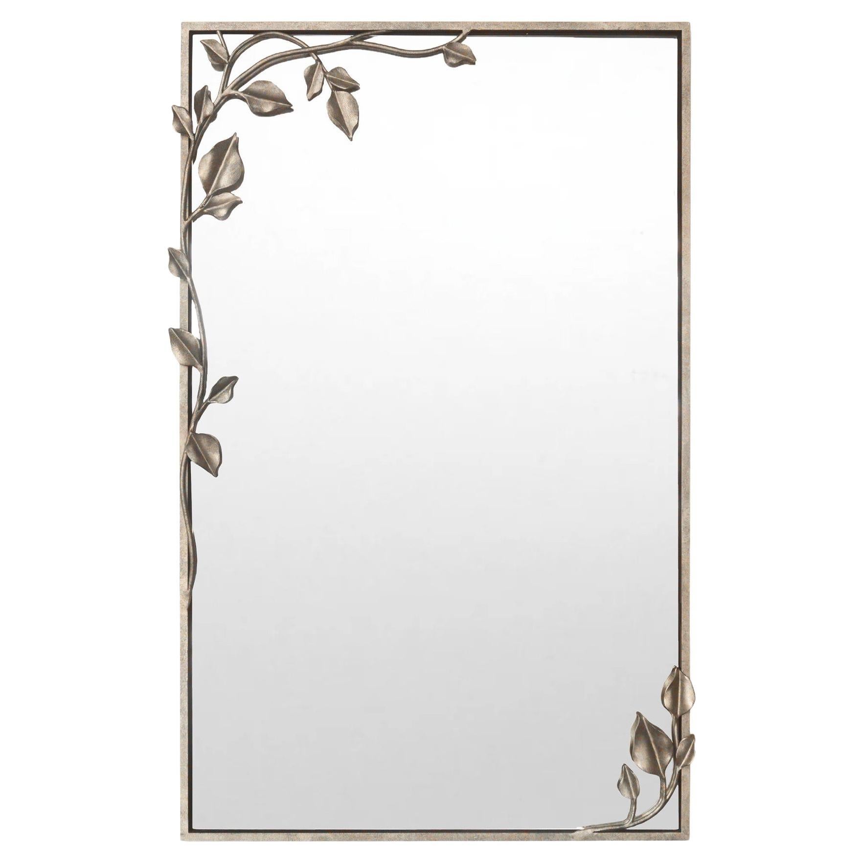 Anmutiger Blattspiegel in Aged Silver