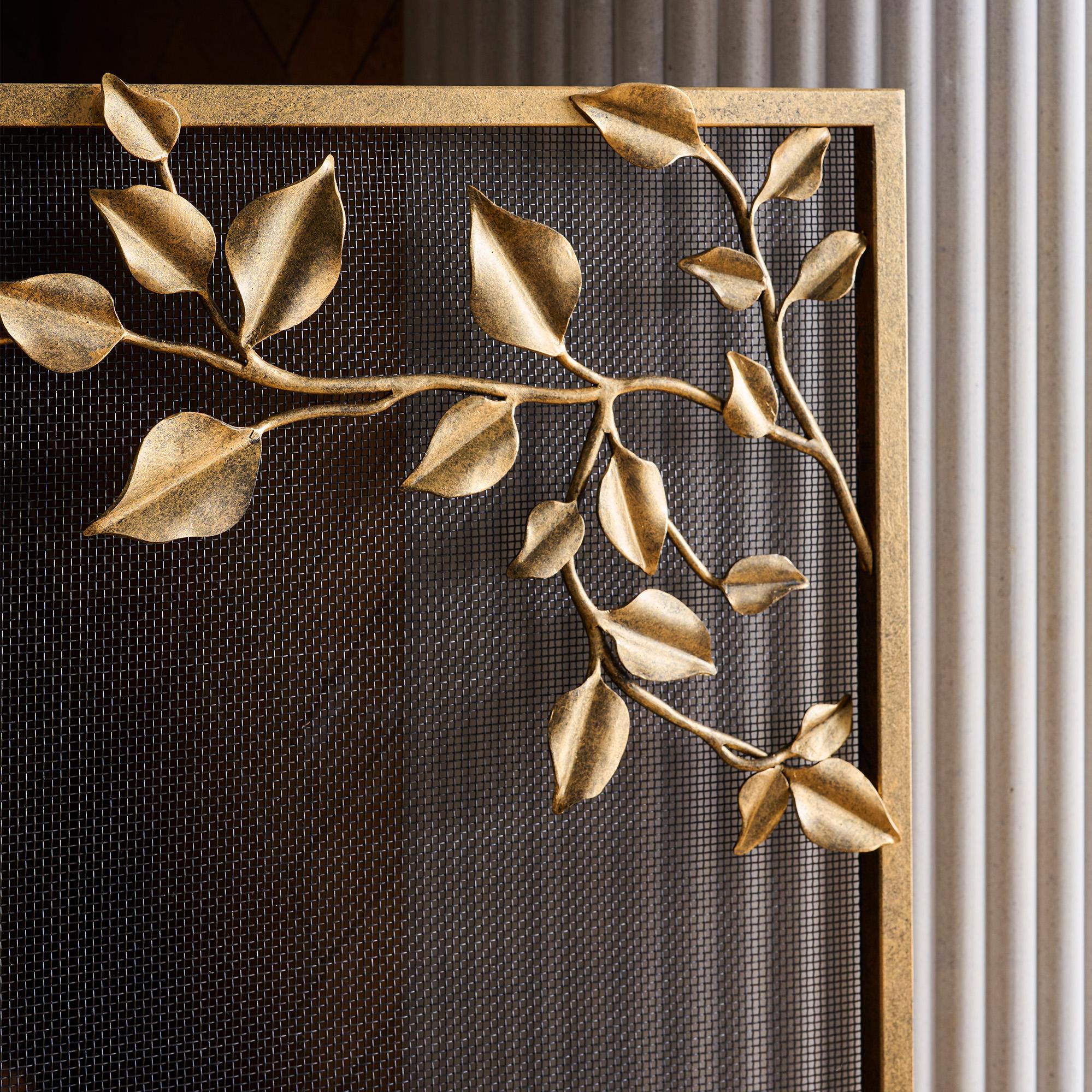 Soudé Pare-feu Graceful Leaves en or vieilli en vente