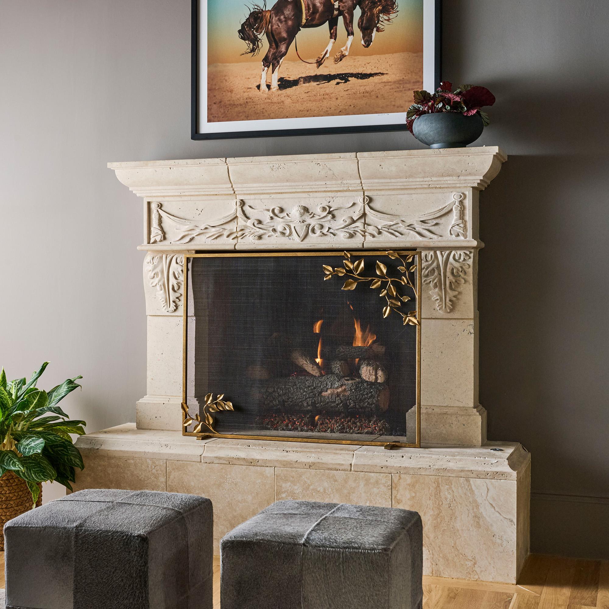 Pantalla para Chimenea Hojas Agraciadas en Oro Brillante en Nuevo estado para la venta en Dallas, TX