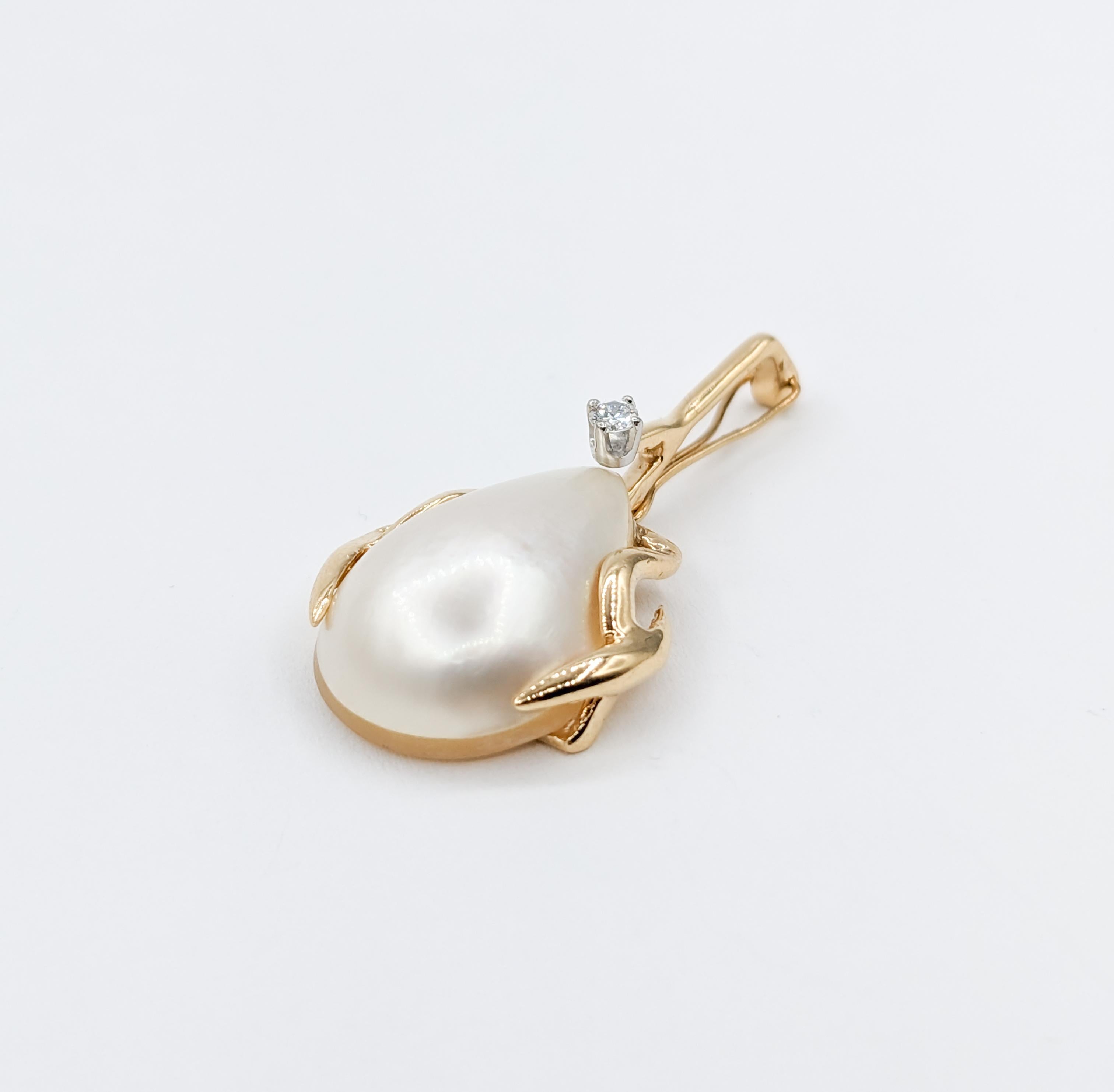Graceful Mabe Pearl & Diamond Enhancer Pendant For Sale 1