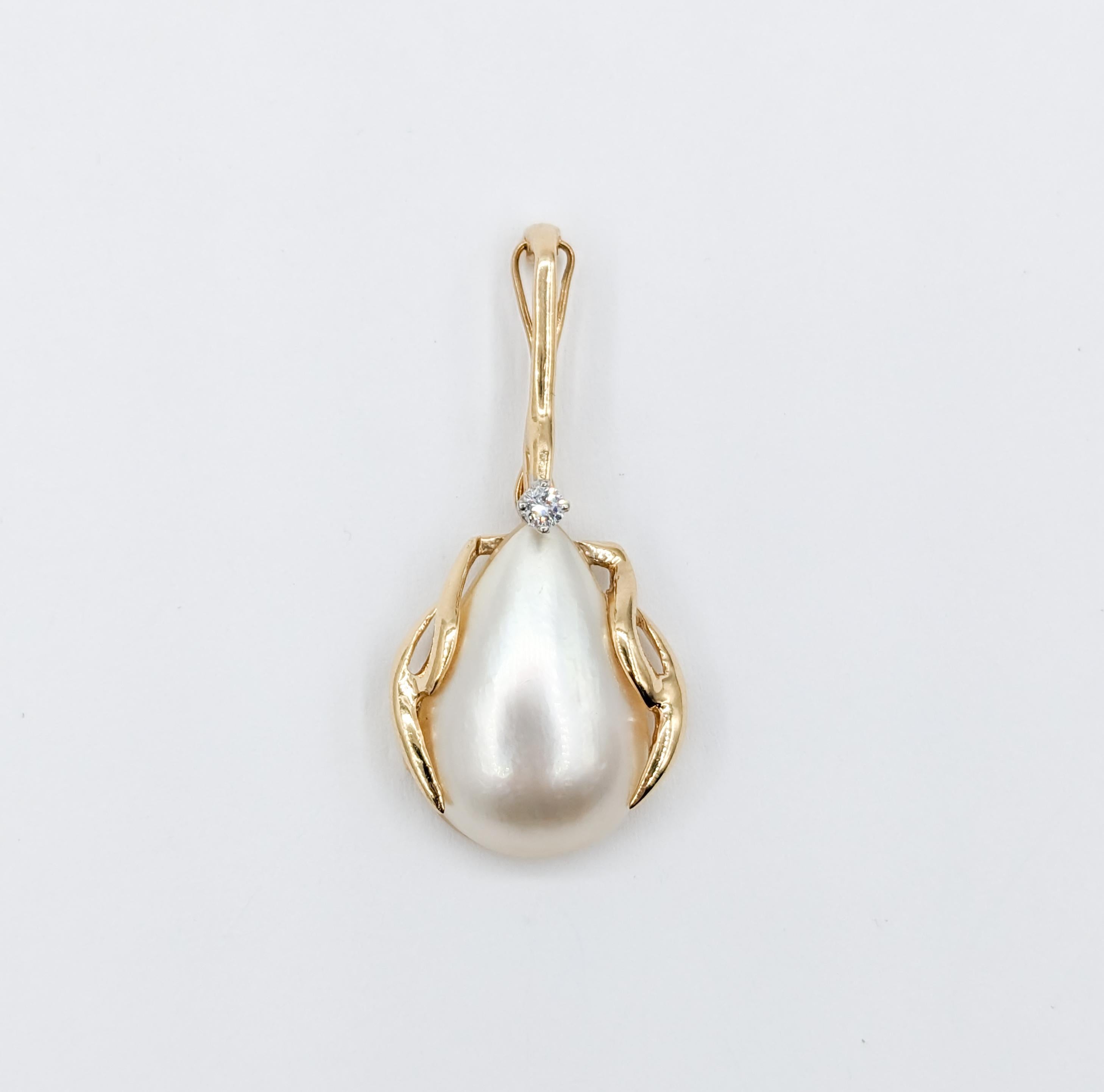 Graceful Mabe Pearl & Diamond Enhancer Pendant For Sale 2