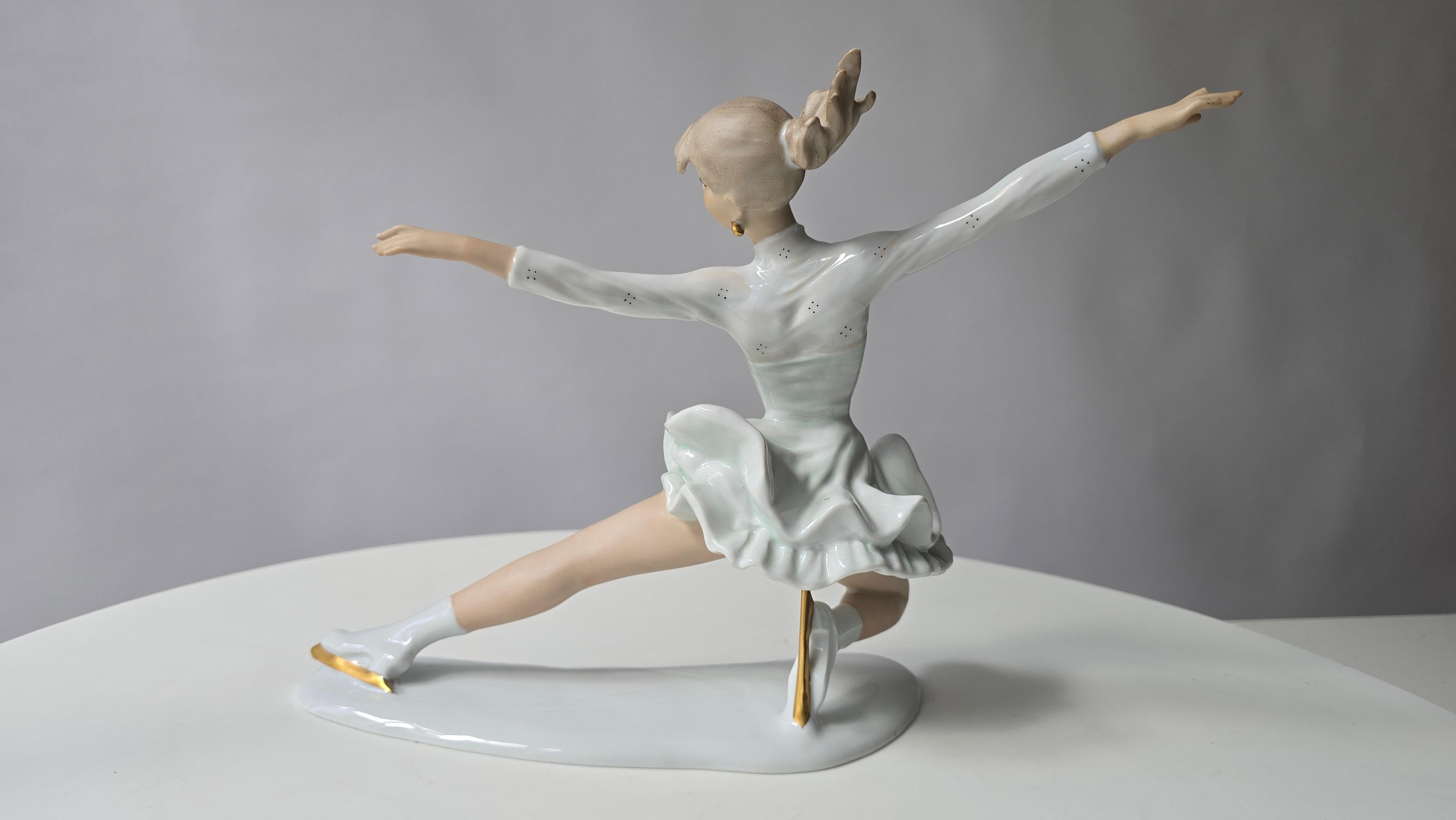 Graceful Wallendorf Ice Skater Figurine, Germany, 1950s – Large Model For Sale 5