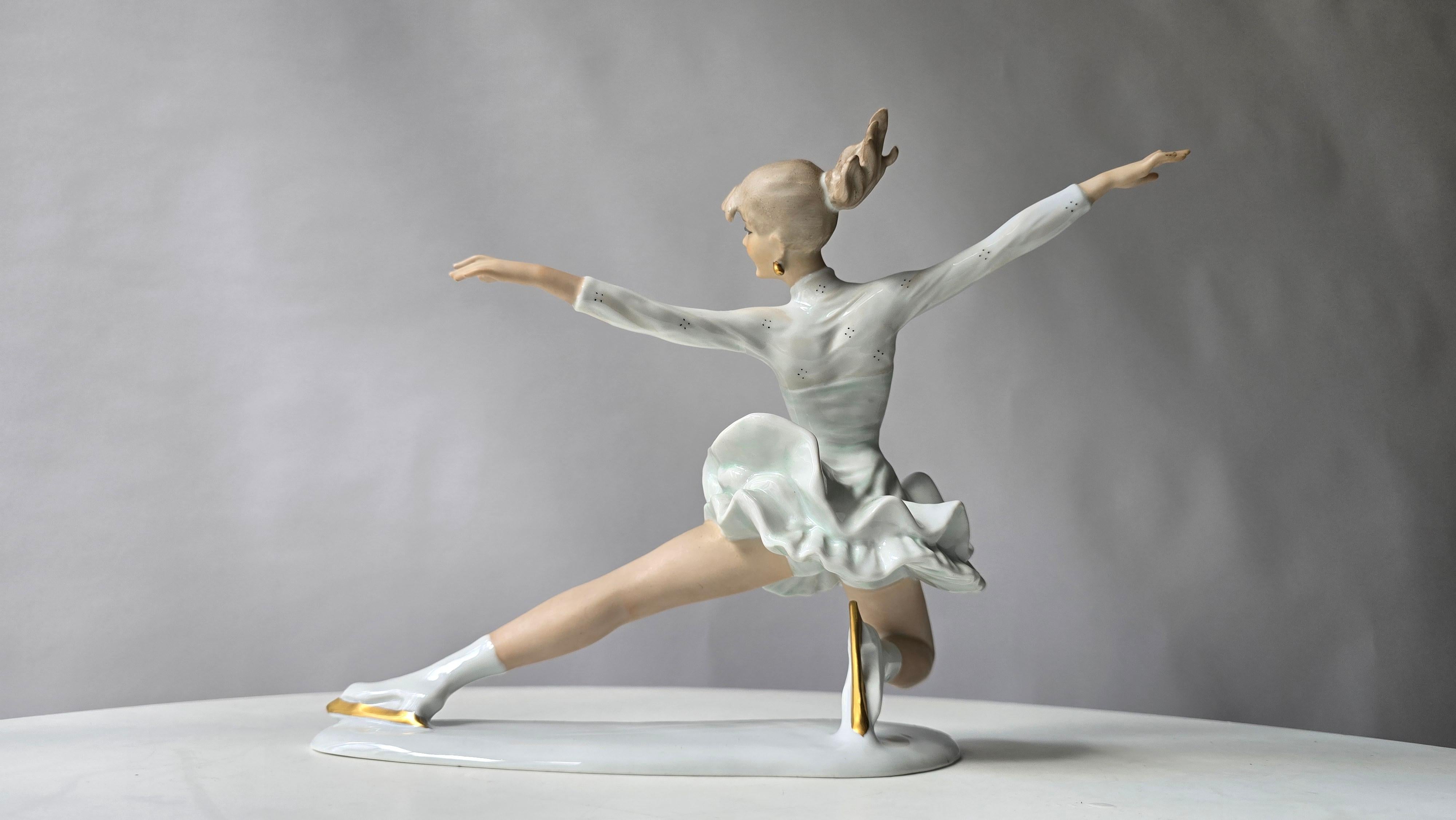 Graceful Wallendorf Ice Skater Figurine, Germany, 1950s – Large Model For Sale 6