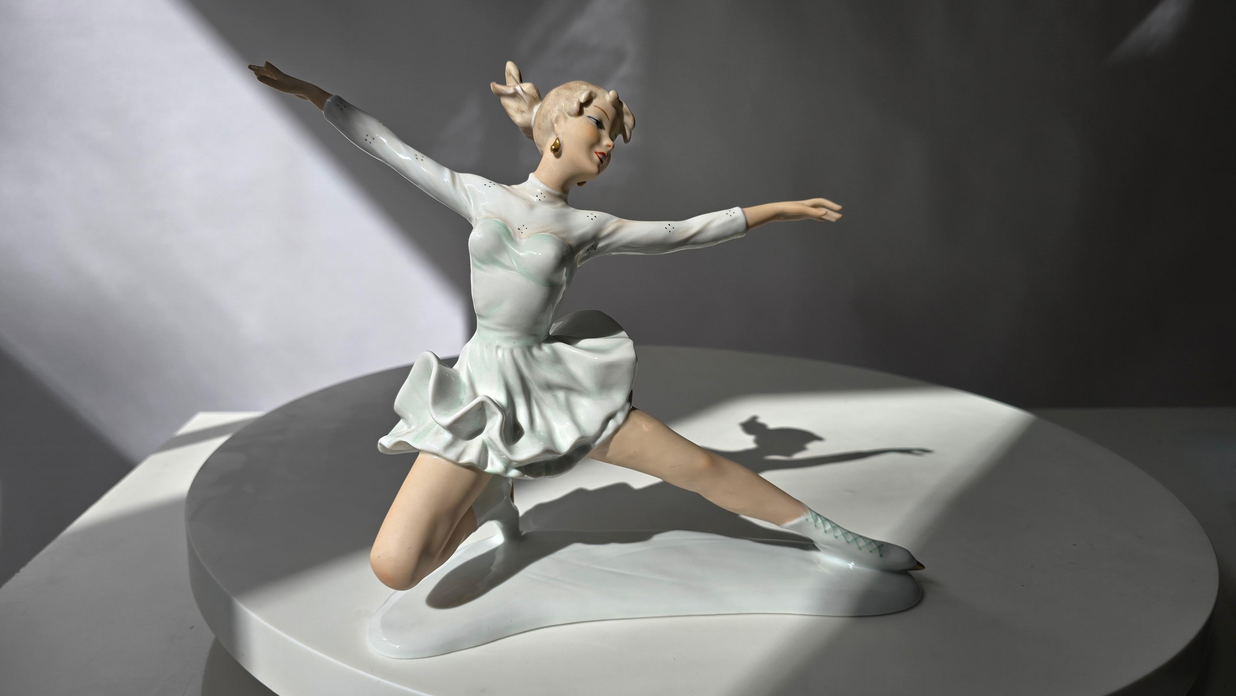 20th Century Graceful Wallendorf Ice Skater Figurine, Germany, 1950s – Large Model For Sale