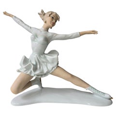 Graceful Wallendorf Ice Skater Figurine, Germany, 1950s – Large Model