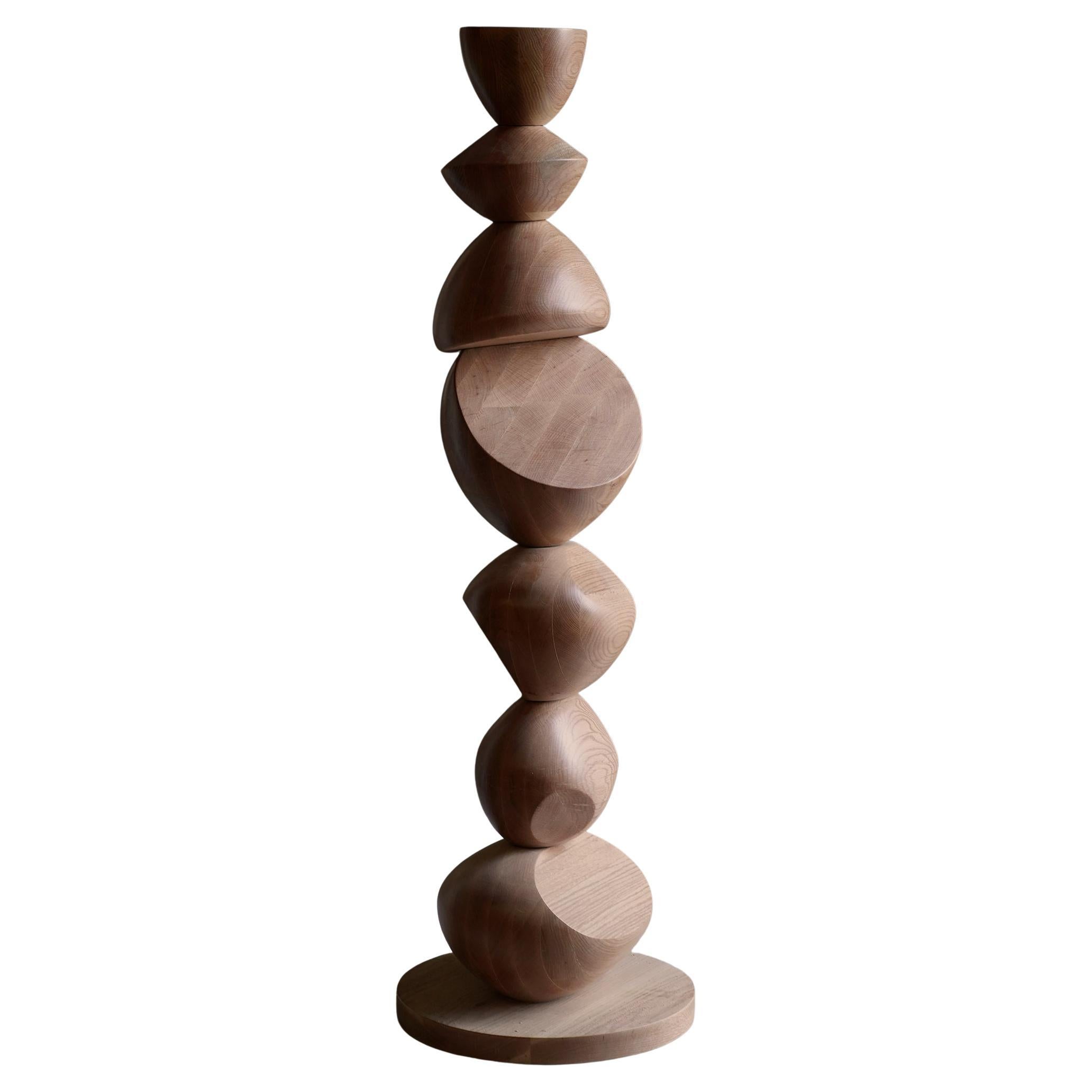Gracieux Totem en bois debout Stand No26, Collection Escalona de NONO en vente