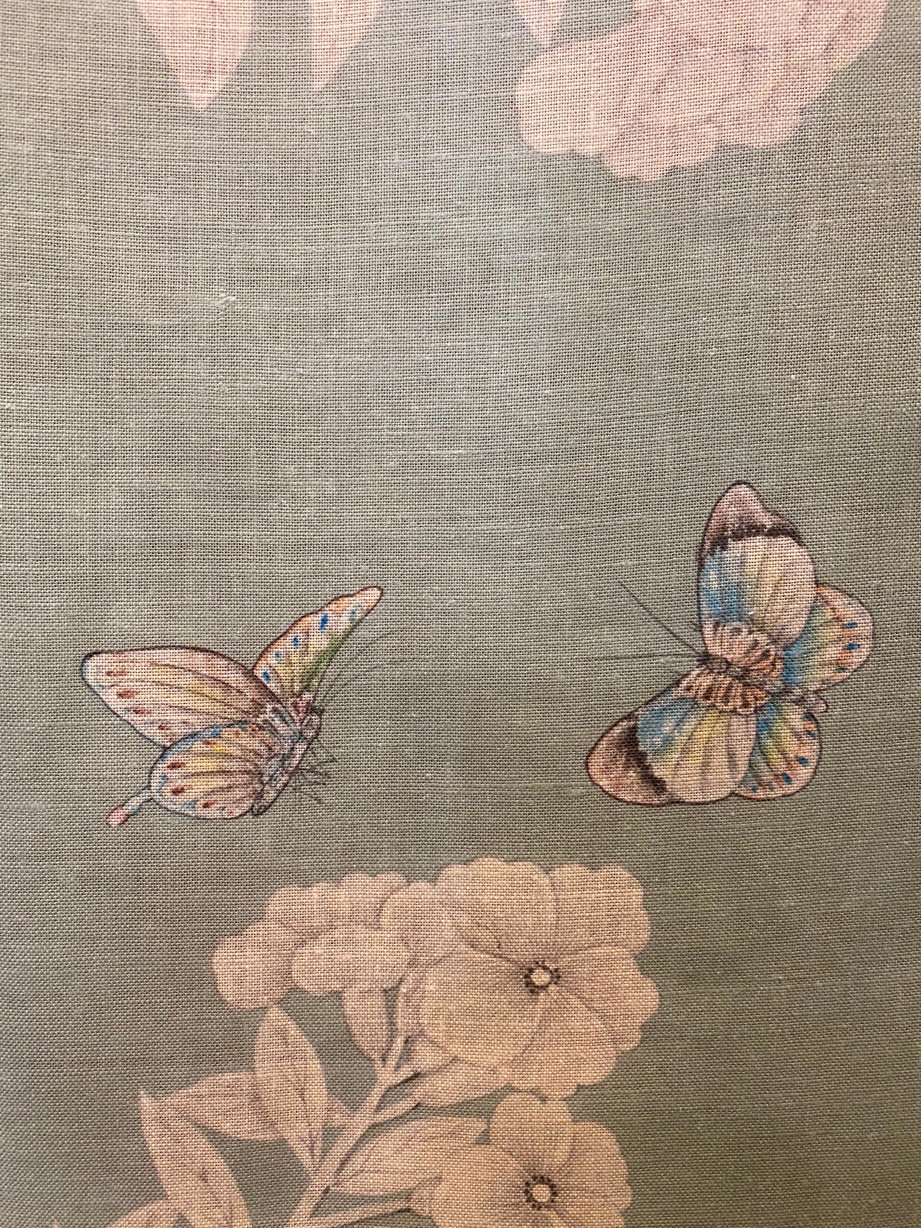 Gracie Chinoiserie Hampton Garden Pattern Printed Linen Fabric In New Condition For Sale In New York, NY