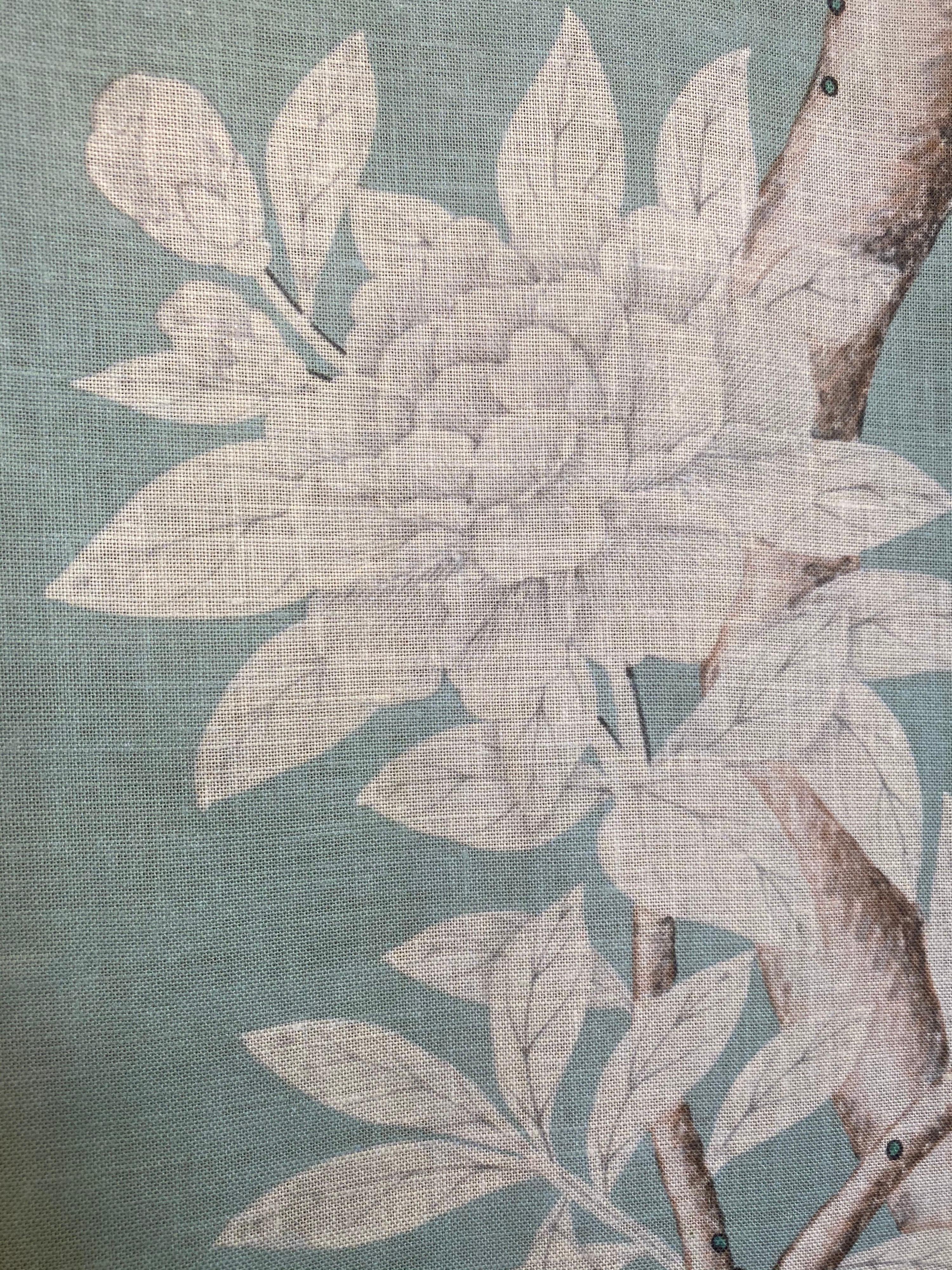 Gracie Chinoiserie Hampton Garden Pattern Printed Linen Fabric For Sale 1