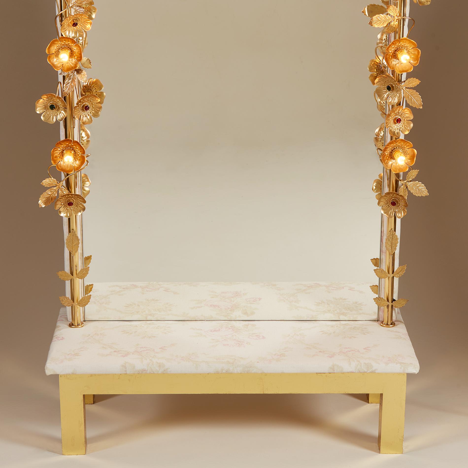 Laiton Miroir lumineux 'Gracie' à fleurs en vente