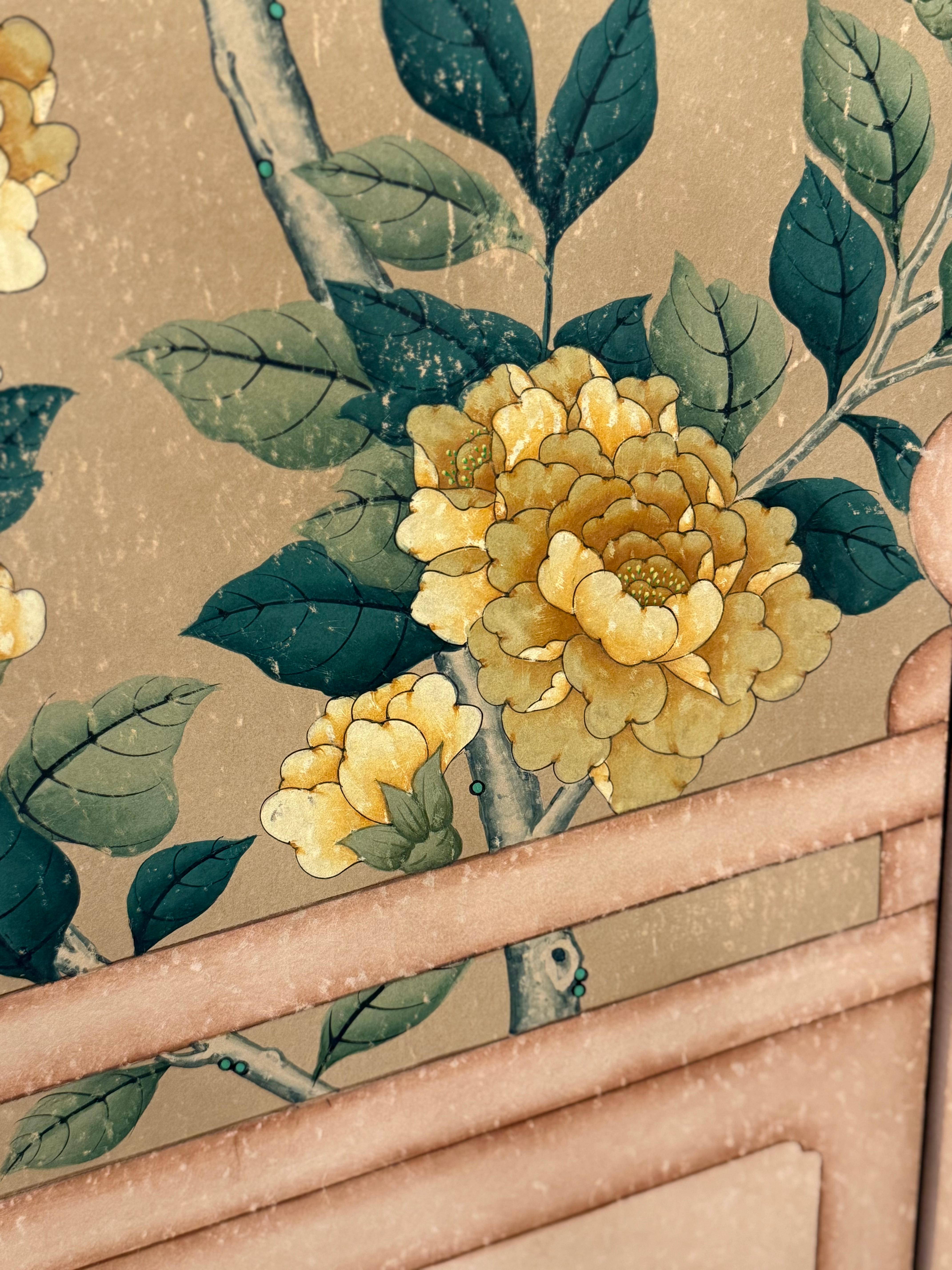 Gracie - Écran de papier peint à la main à six panneaux avec motif floral en vente 2