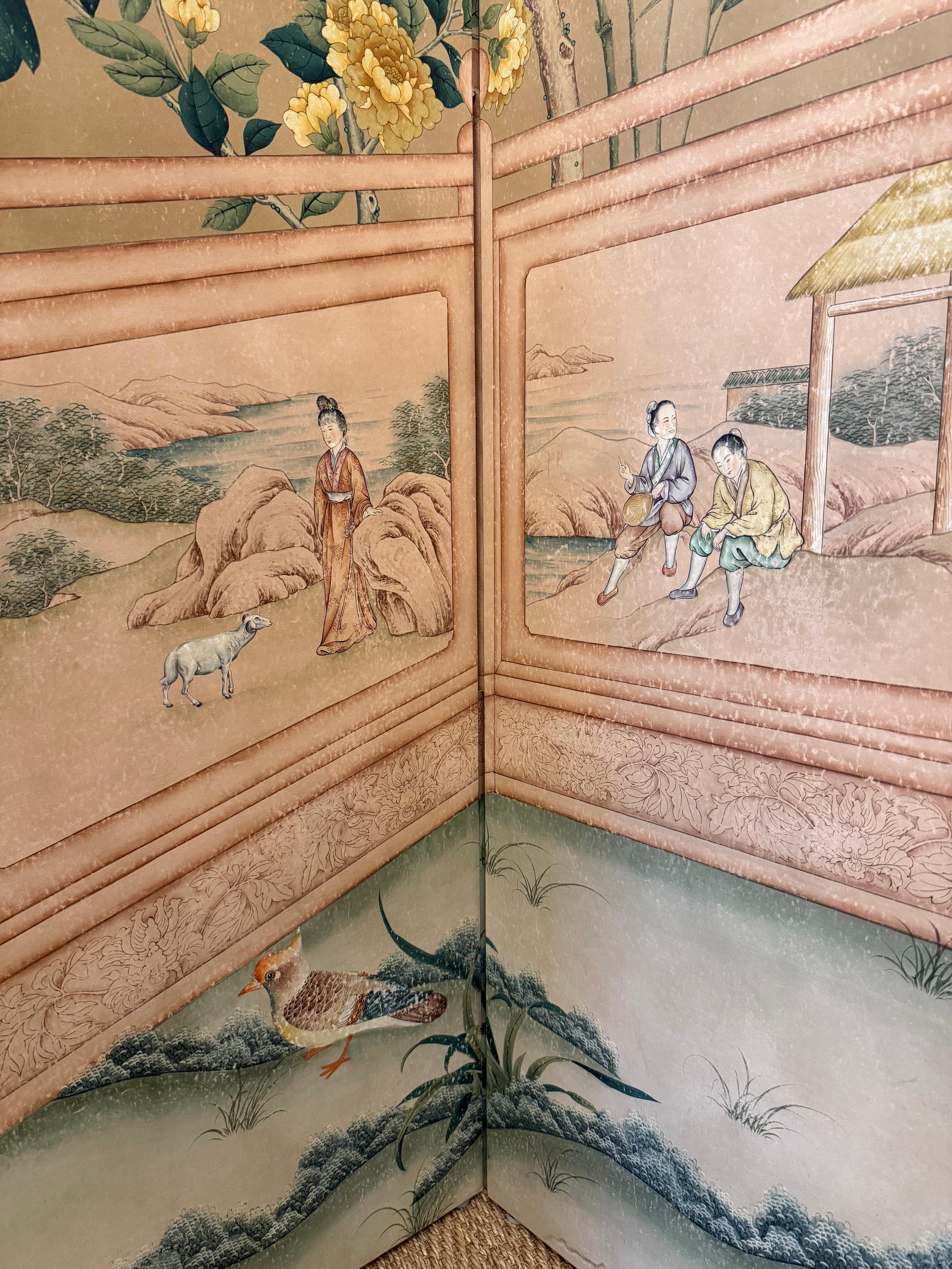 Chinois Gracie - Écran de papier peint à la main à six panneaux avec motif floral en vente