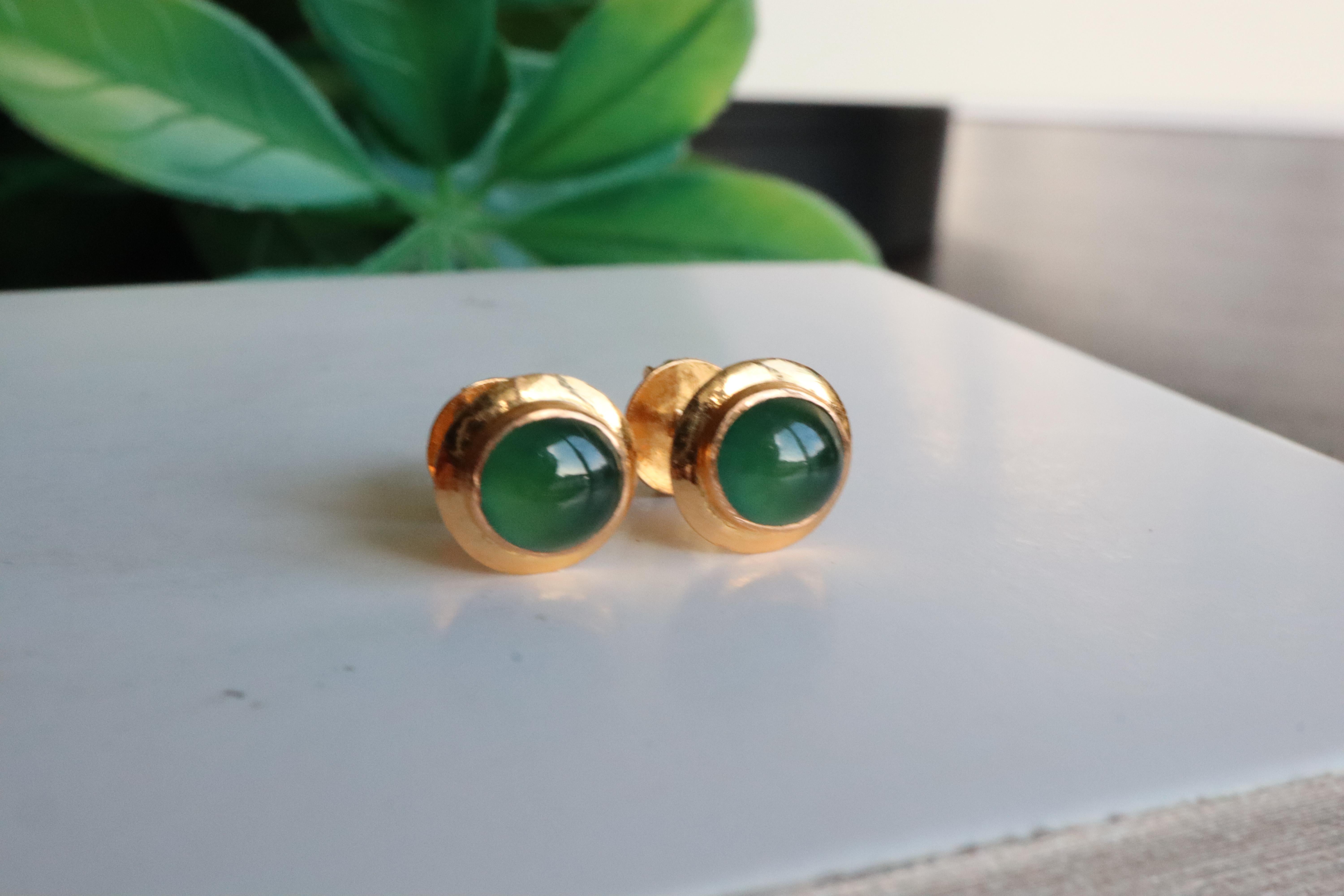 Grade A Burma Jadeite Jade earring in 18k solid gold For Sale 5