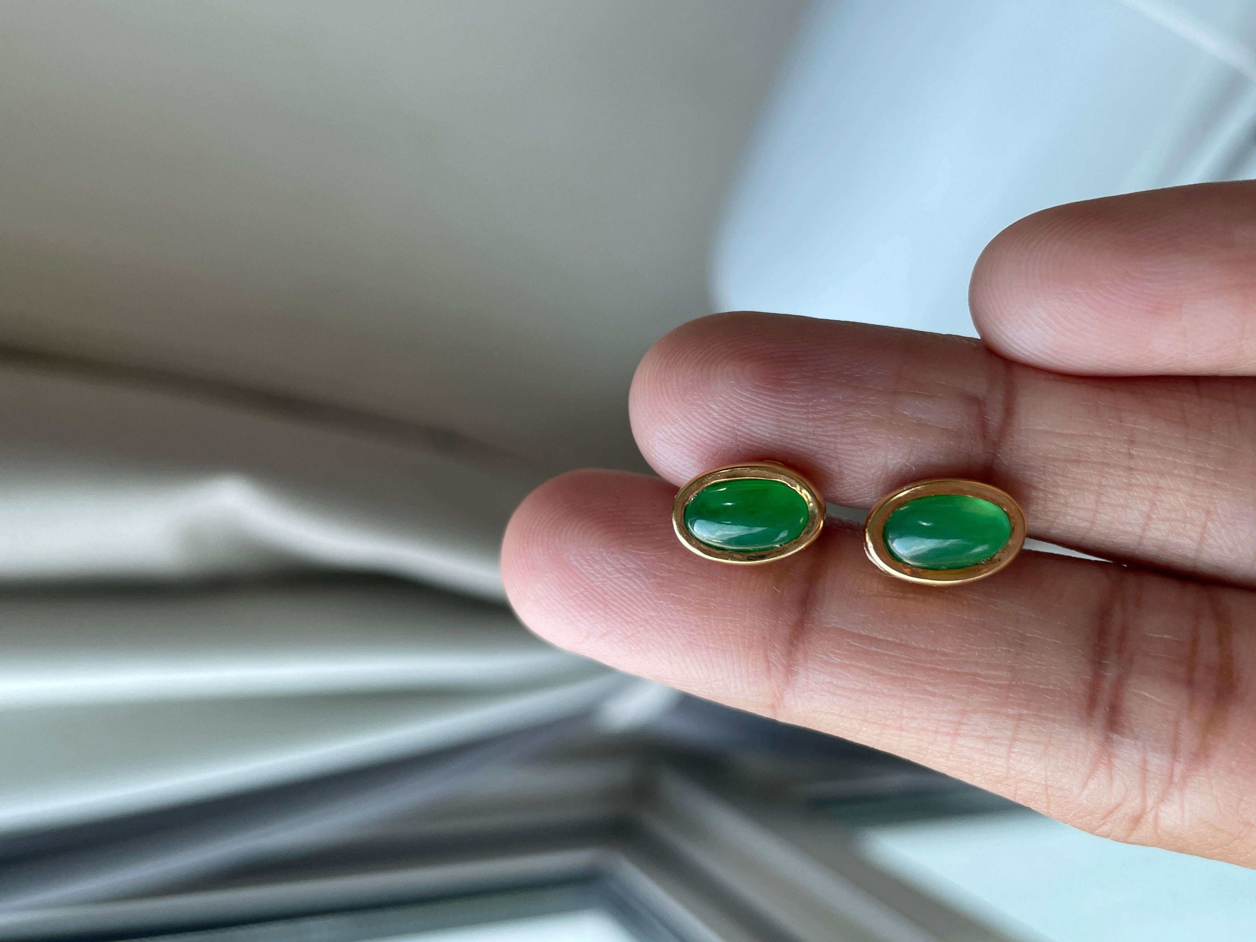 Grade A Burma Jadeite Jade Stud earring In New Condition In Singapore, SG
