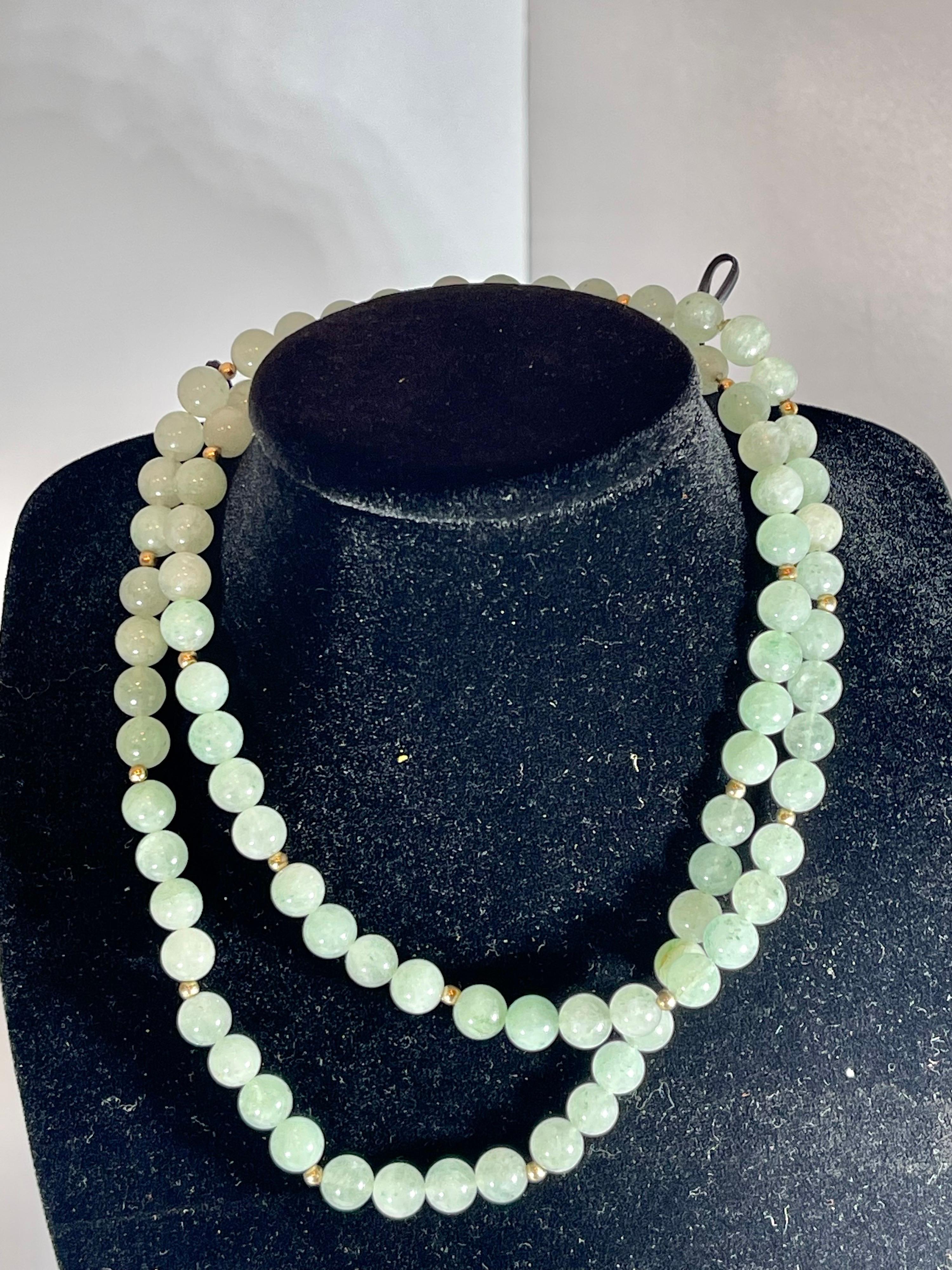 Collier de perles en cristal de quartz vert de qualité A+ de 8,5 mm avec perles en or 14 carats, véritable en vente 4