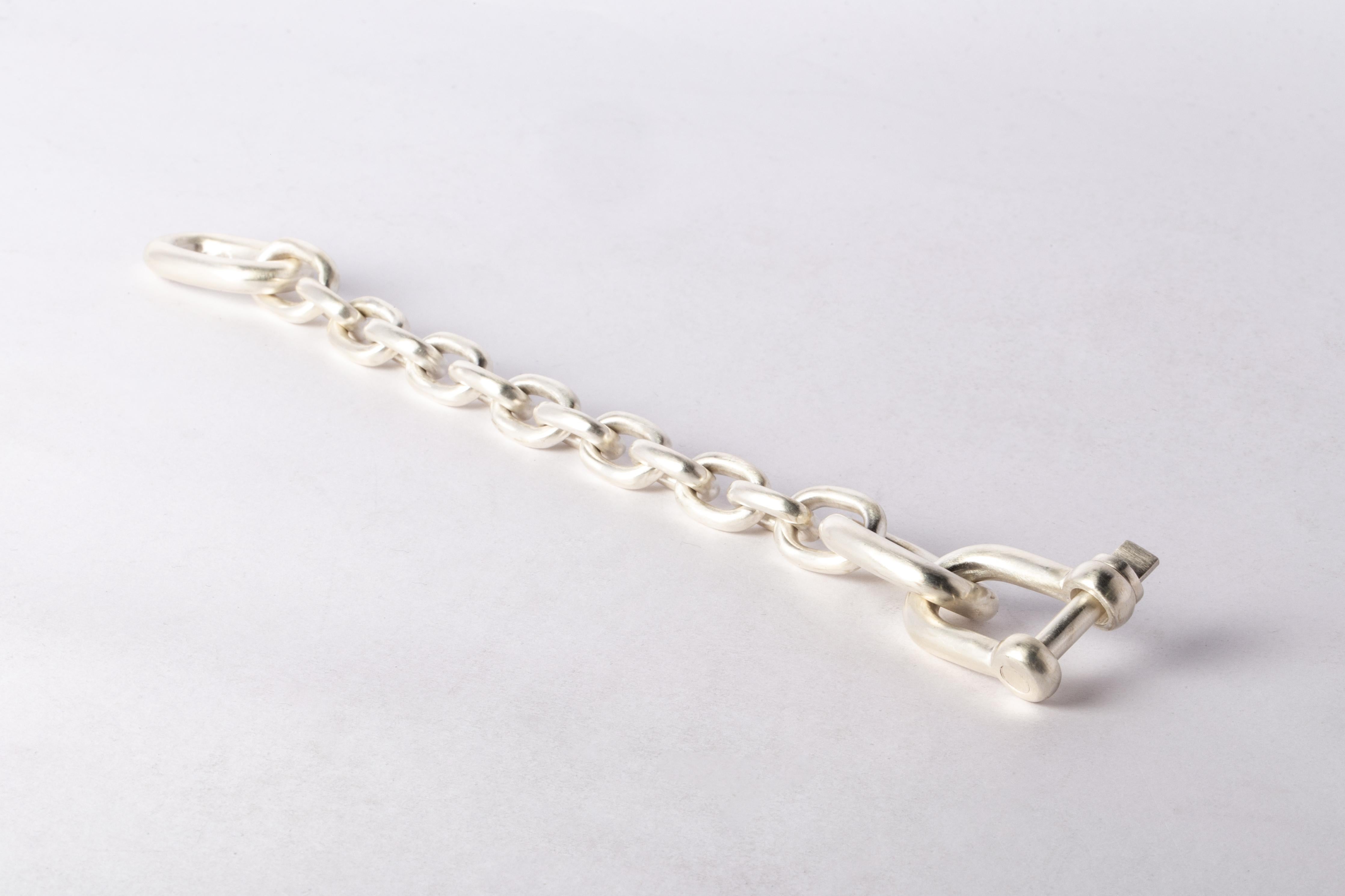 Bracelet à breloques en chaîne de grade (MA) en vente 1