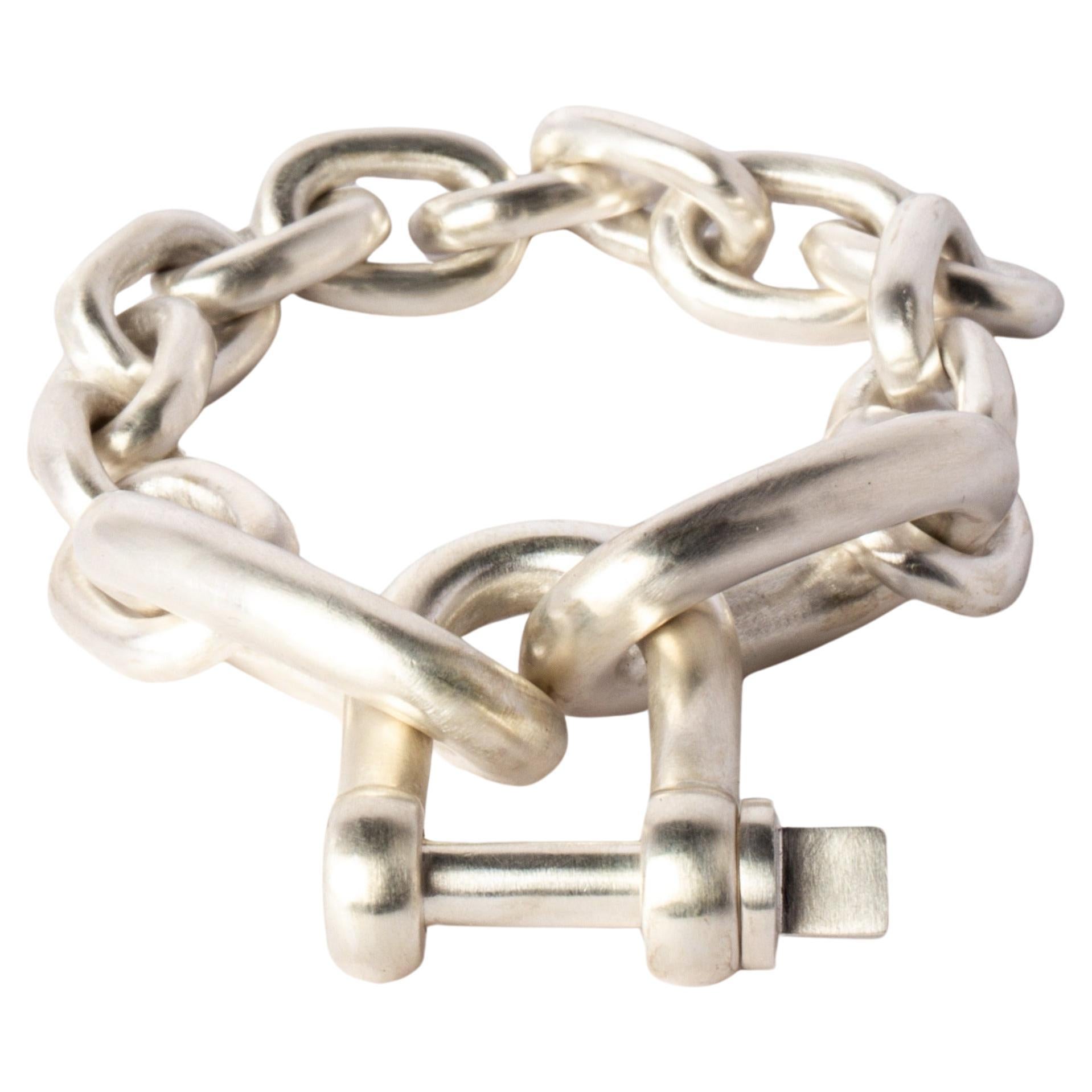 Bracelet à breloques en chaîne de grade (MA) en vente