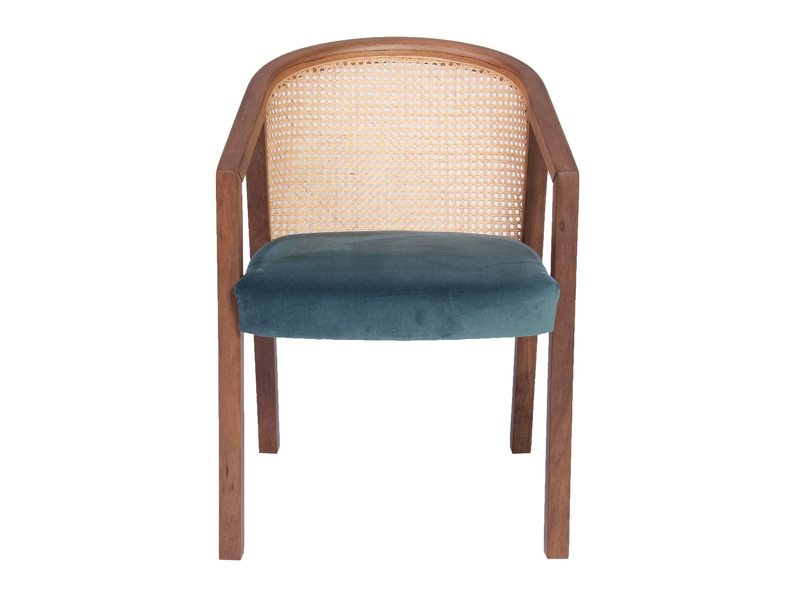 Gradeada Silla Brasileña Contemporánea de Madera y Paja by Lattoog Brasileño