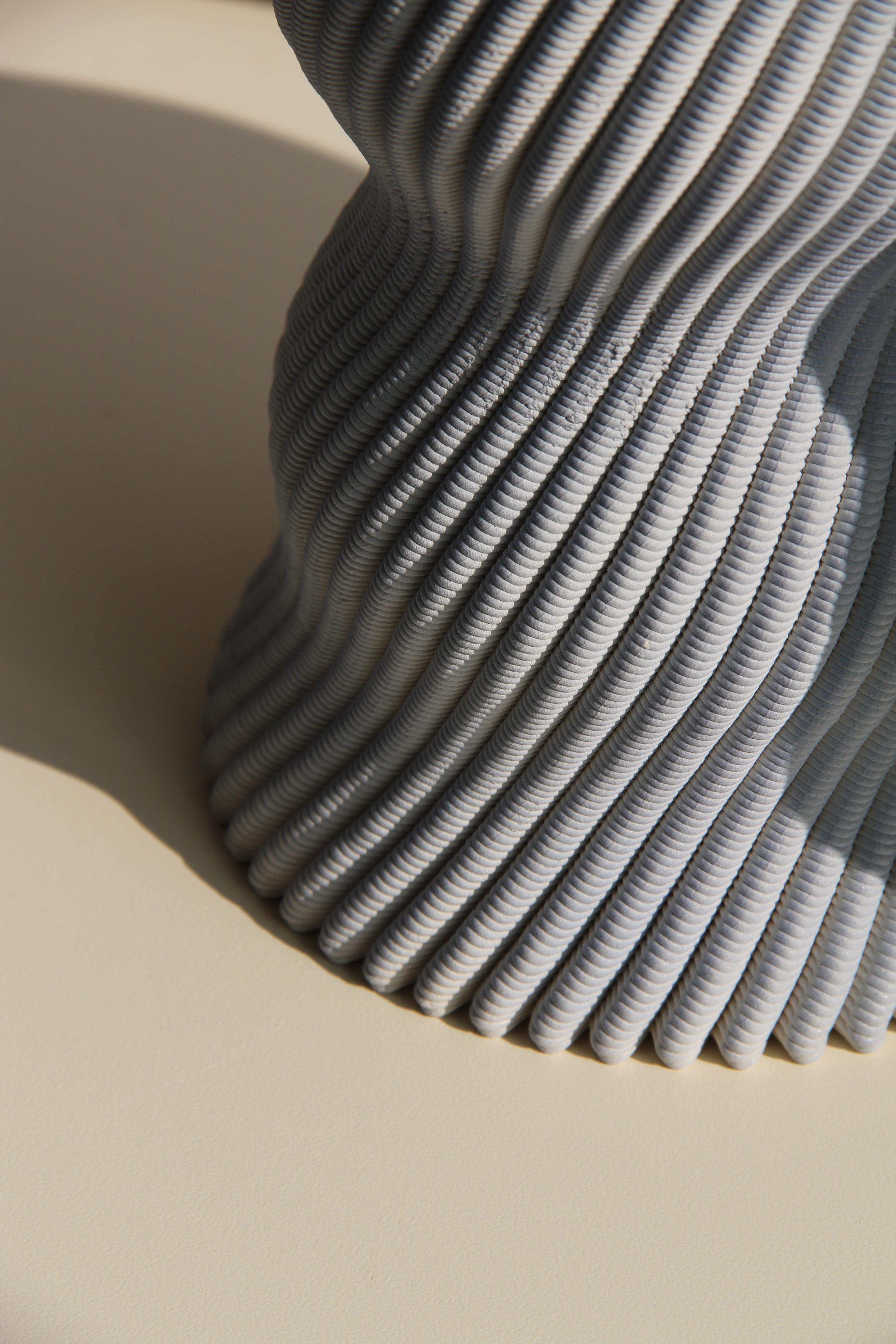 Gradient Blue 3D Printed Ceramic Tecla Vase Italy Contemporary 21st Century In New Condition For Sale In Zero Branco, TV