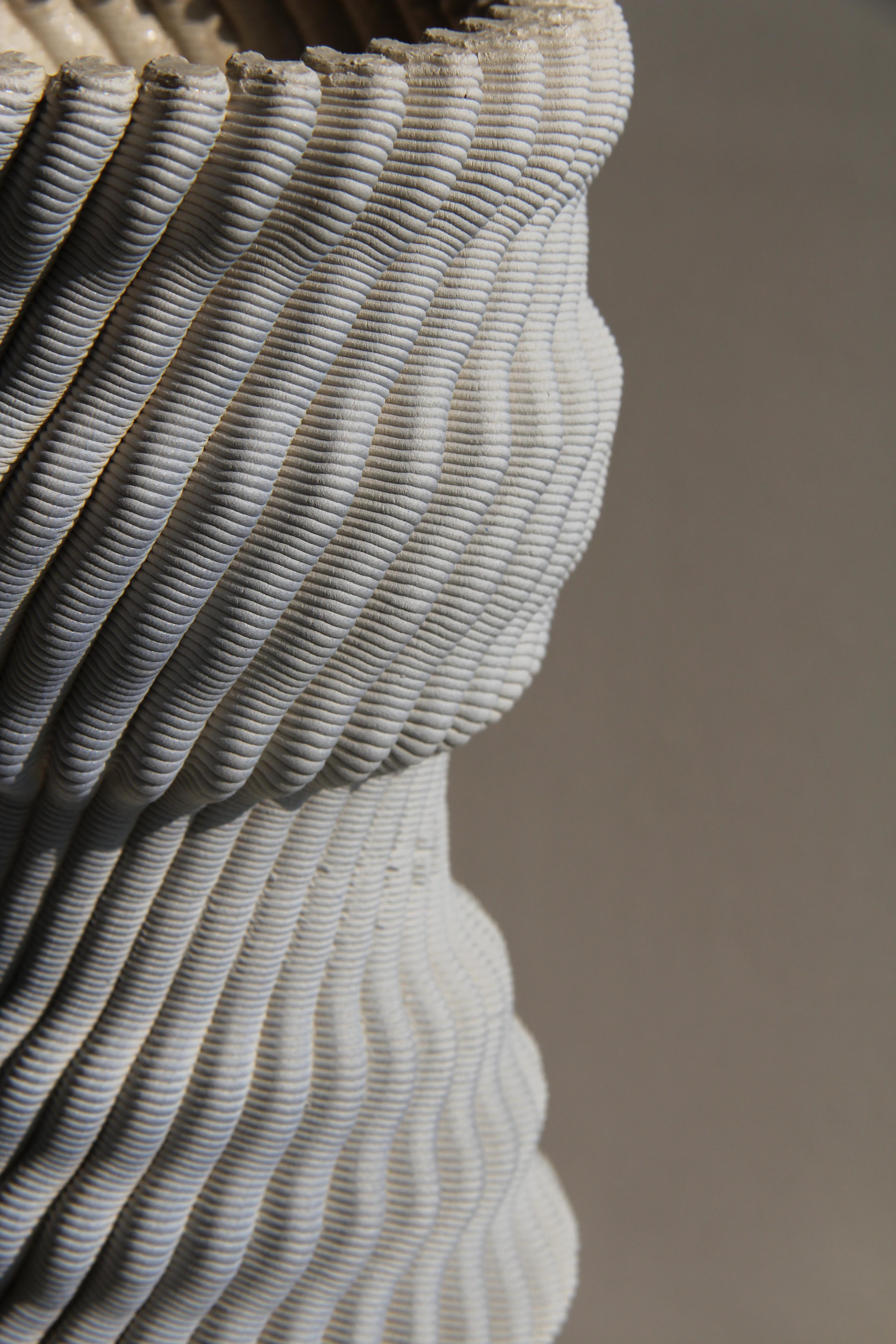 Gradient Blue 3D Printed Ceramic Tecla Vase Italy Contemporary 21st Century For Sale 1