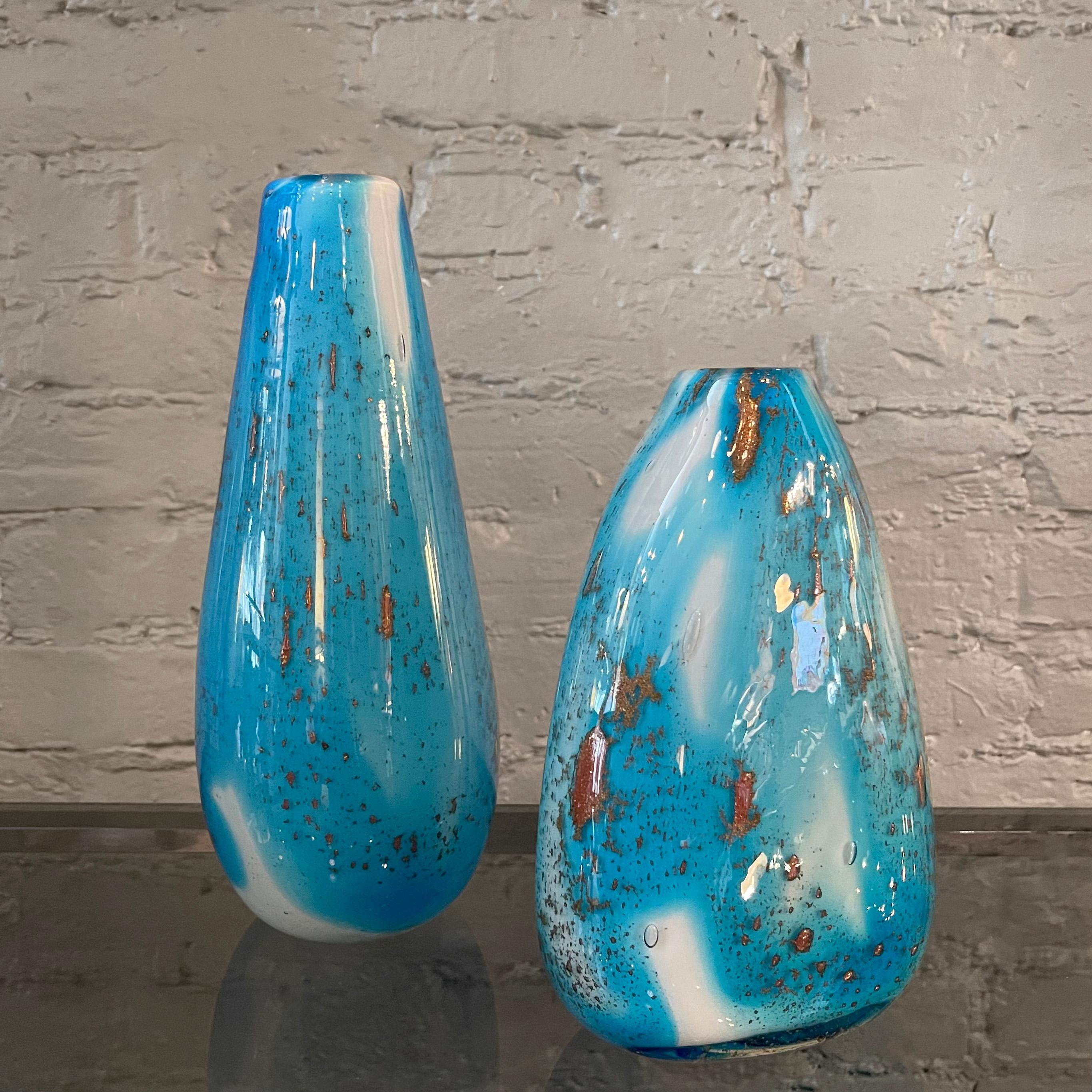 Mid-Century Modern Gradient Blue Gold Fleck Murano Glass Vase, Tear Drop Shape For Sale
