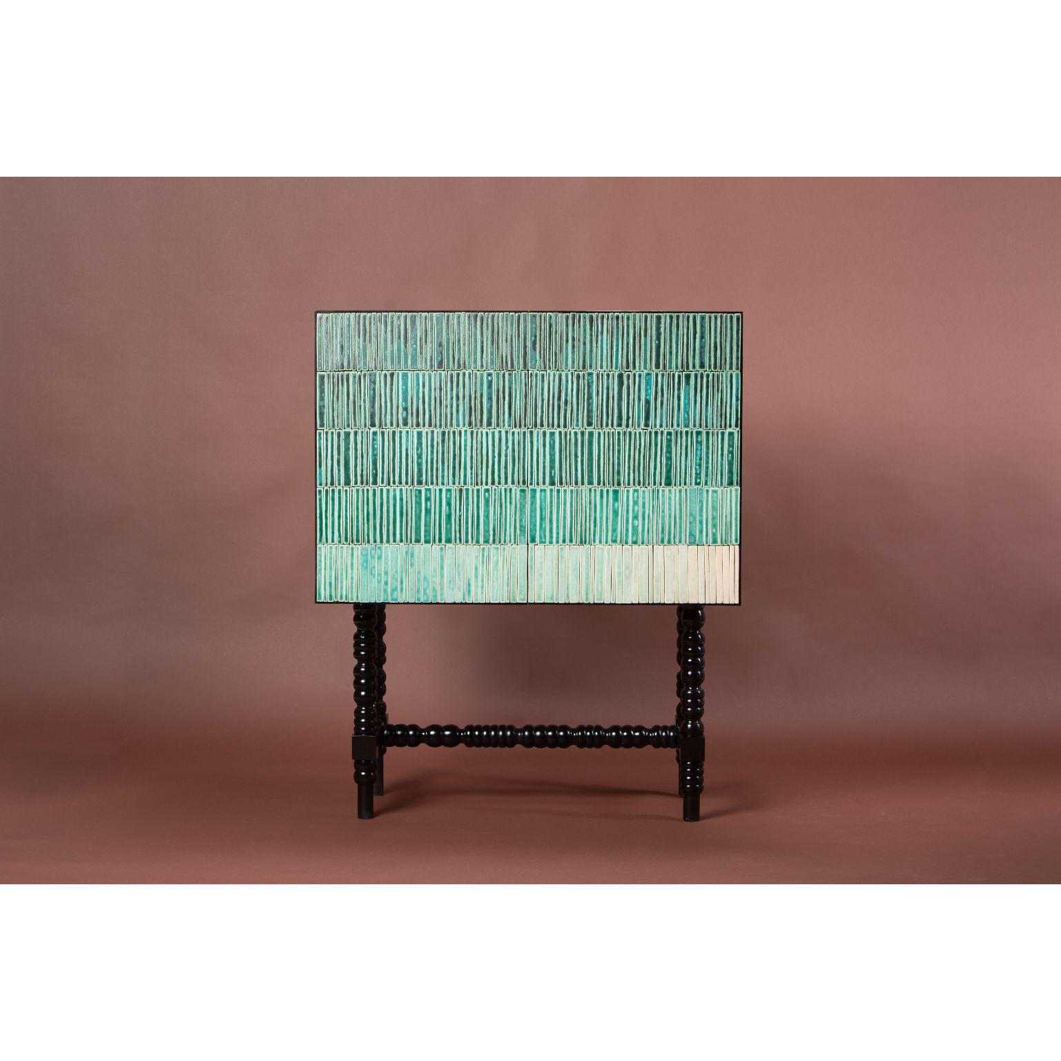 Gradient Cabinet, Grün von Milan Pekař, Jakub Vávra (Moderne) im Angebot