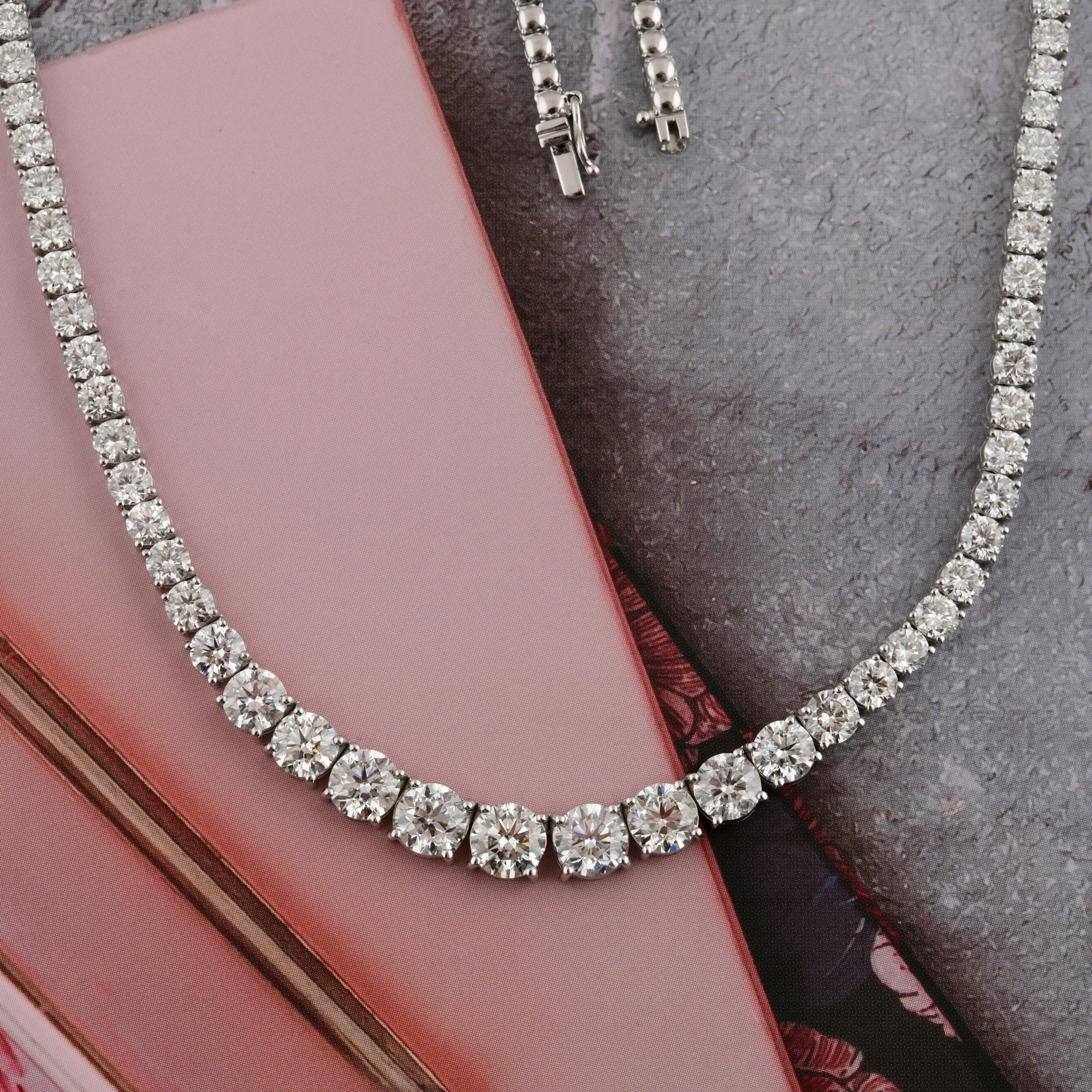 Collar Graduado de Tenis con Diamantes de Corte Redondo de 16.16Ct Collar de Oro Blanco de 18k Moderno en venta