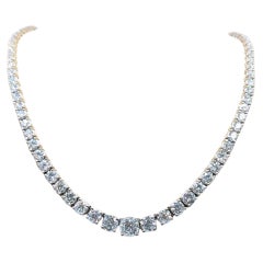 Graduated All Natural Round Cut Diamond Tennis Necklace in White Gold