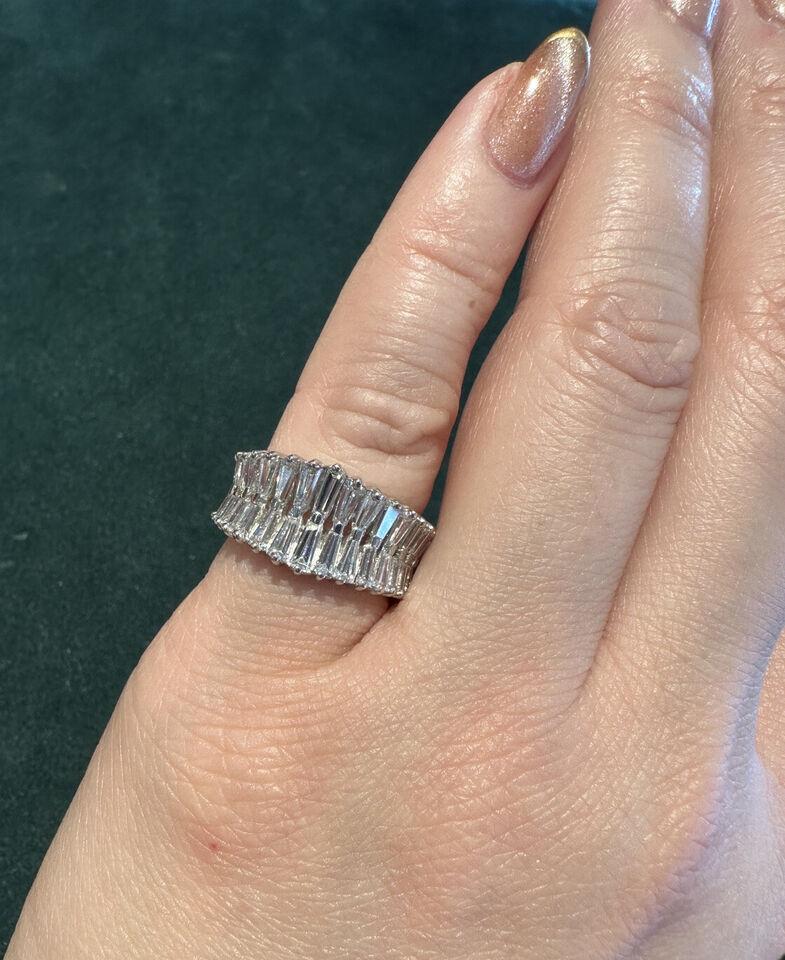 Women's or Men's Graduated Baguette Diamond Eternity Ring in Platinum For Sale