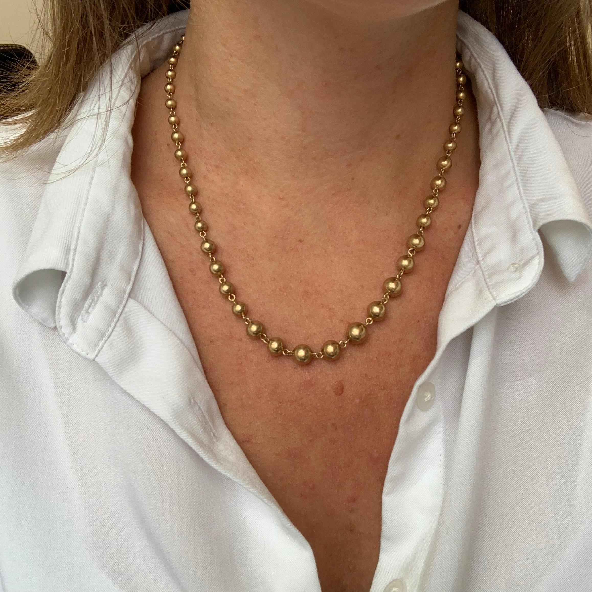 Graduated Beaded Yellow Gold Chain Link Necklace In Good Condition In London, GB