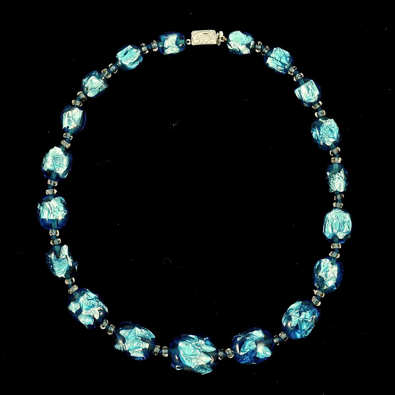 Graduated Blue Foil Glass Bead Necklace with a Silver Clasp For Sale 3