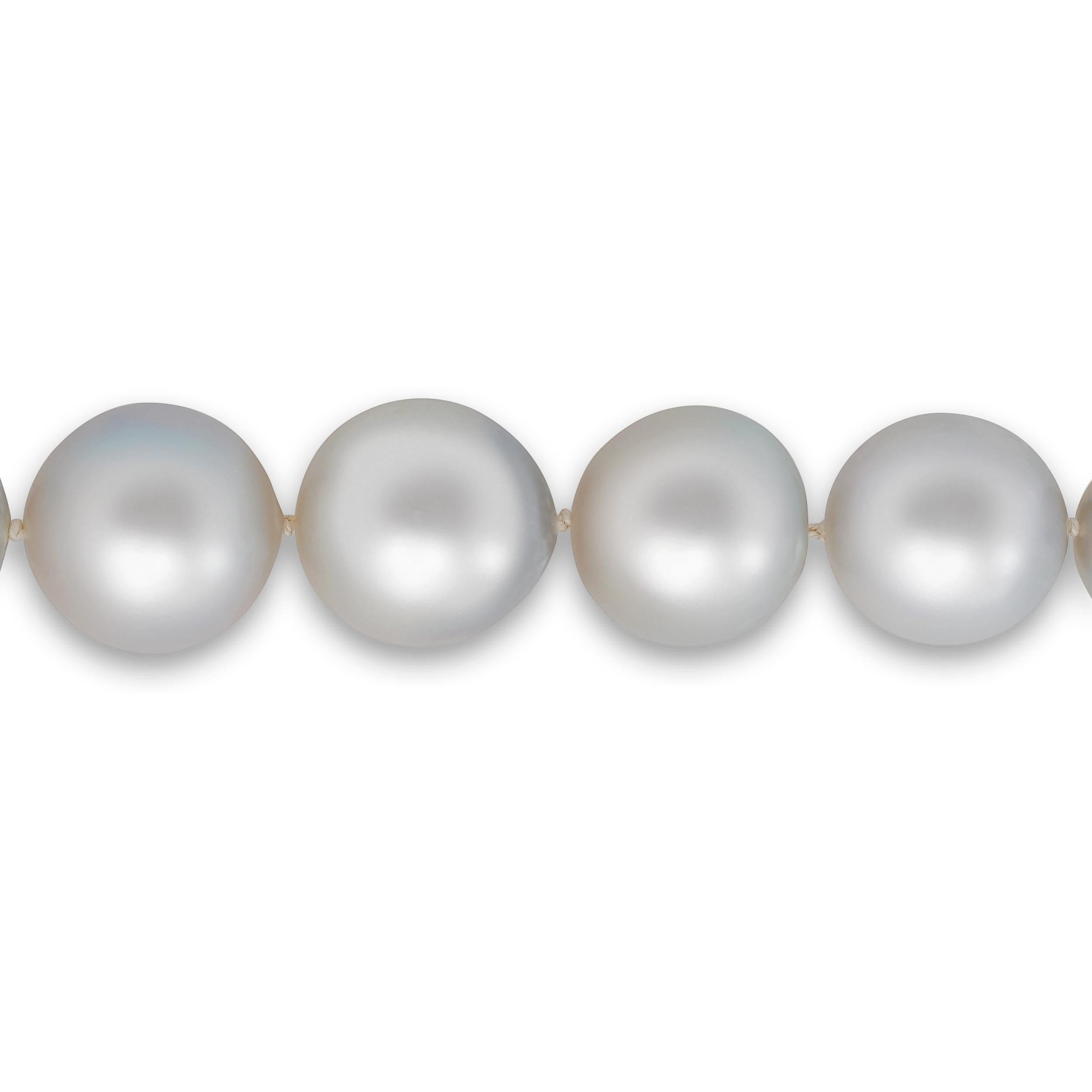 Graduated Cultured South Sea Pearl Necklace with an 18KWG Diamond Ball Clasp In Excellent Condition For Sale In Philadelphia, PA