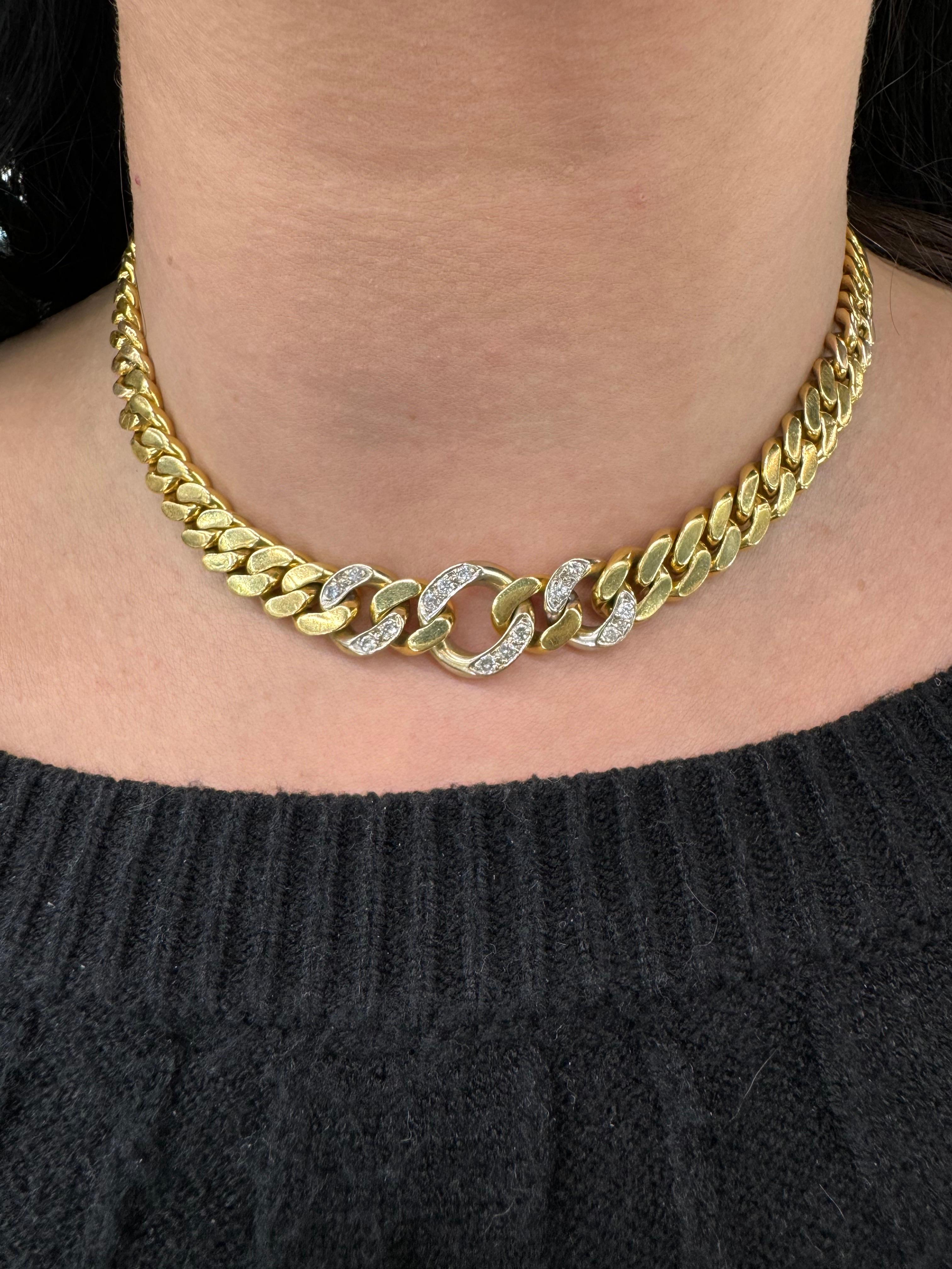 Collier ras du cou à maillons cubains et diamants gradués en or jaune 18 carats 86,2 grammes Excellent état - En vente à New York, NY