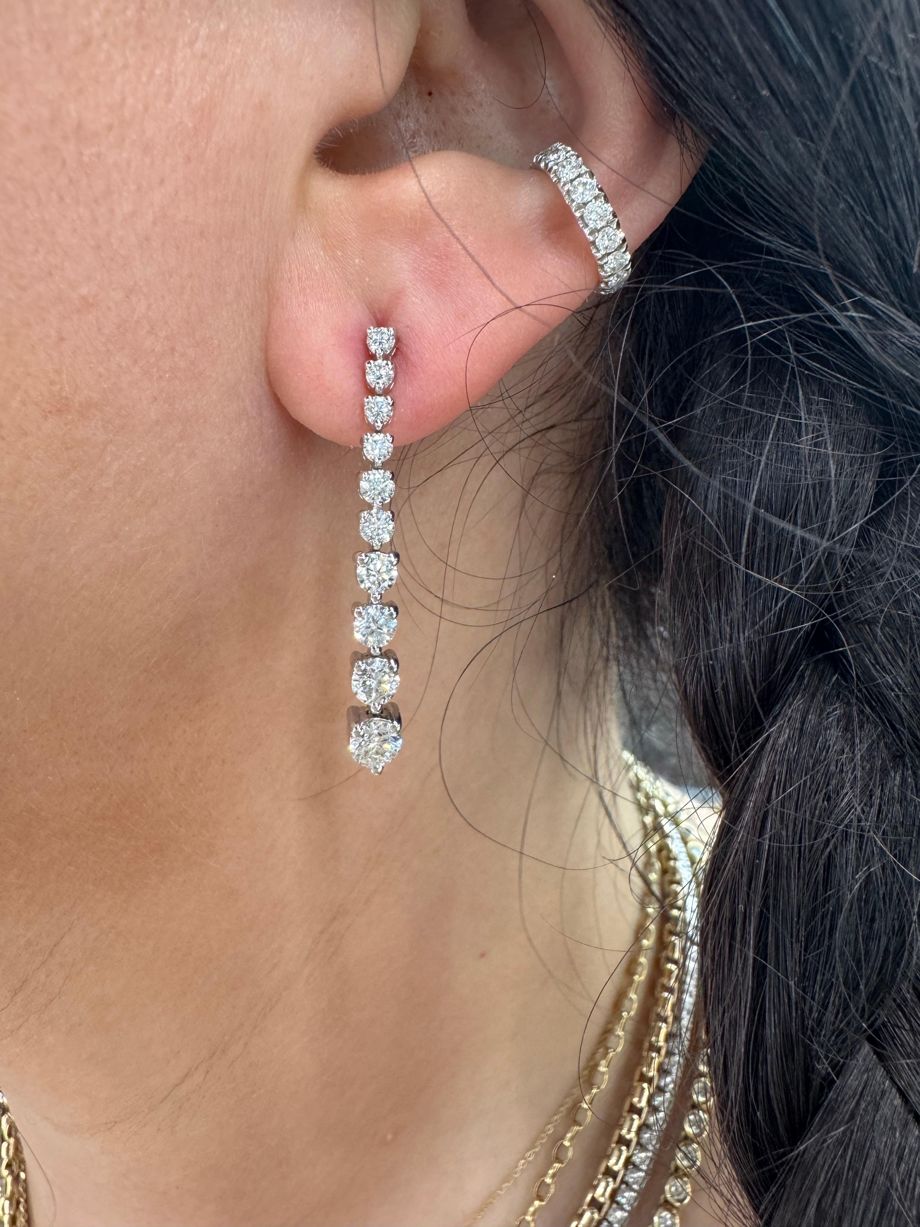 Pendientes de Gota de Diamante Graduado 2 Quilates Oro Blanco 14 Kilates G-H VS2-SI1 Corte redondo en venta