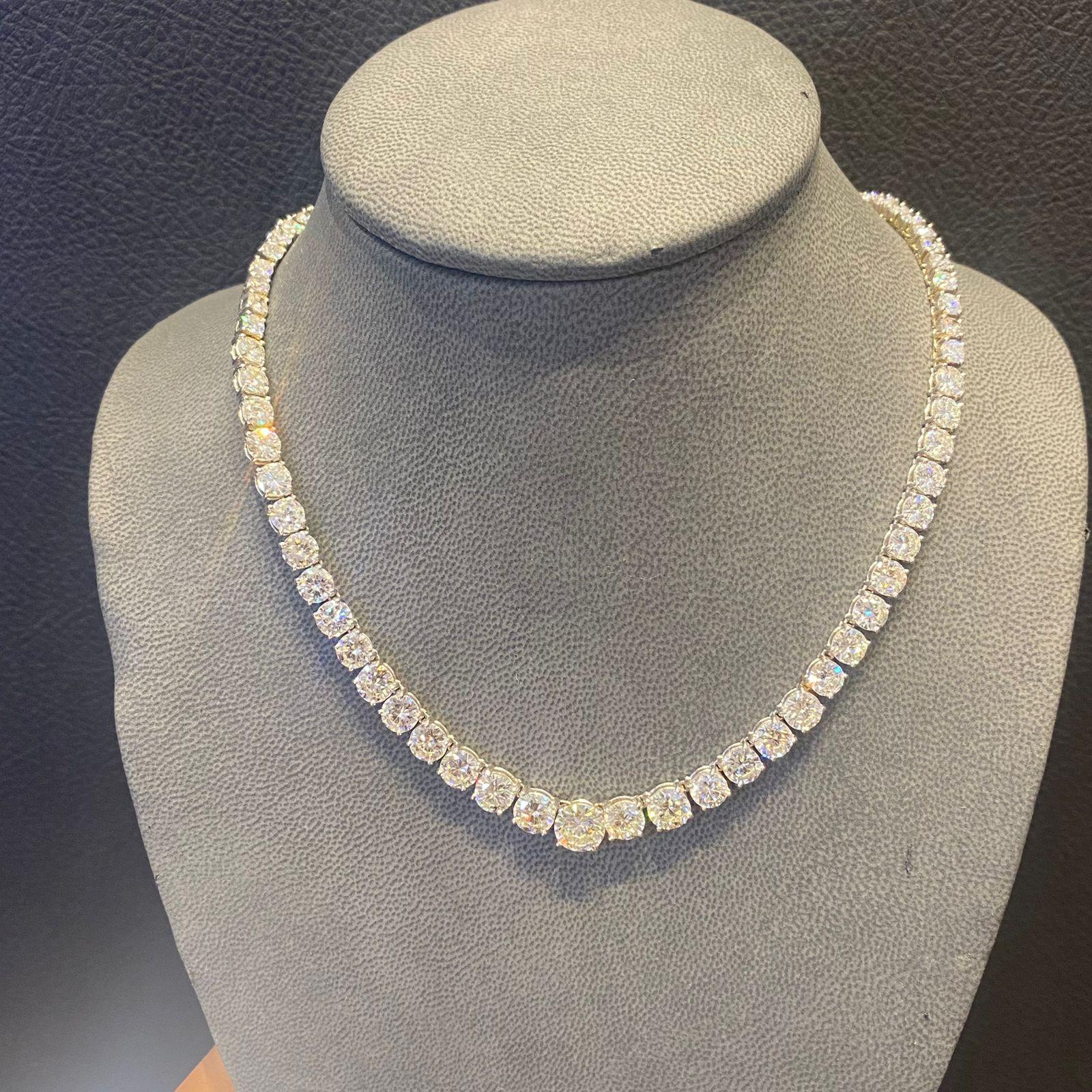 Round Cut Graduated Diamond Rivière Necklace For Sale
