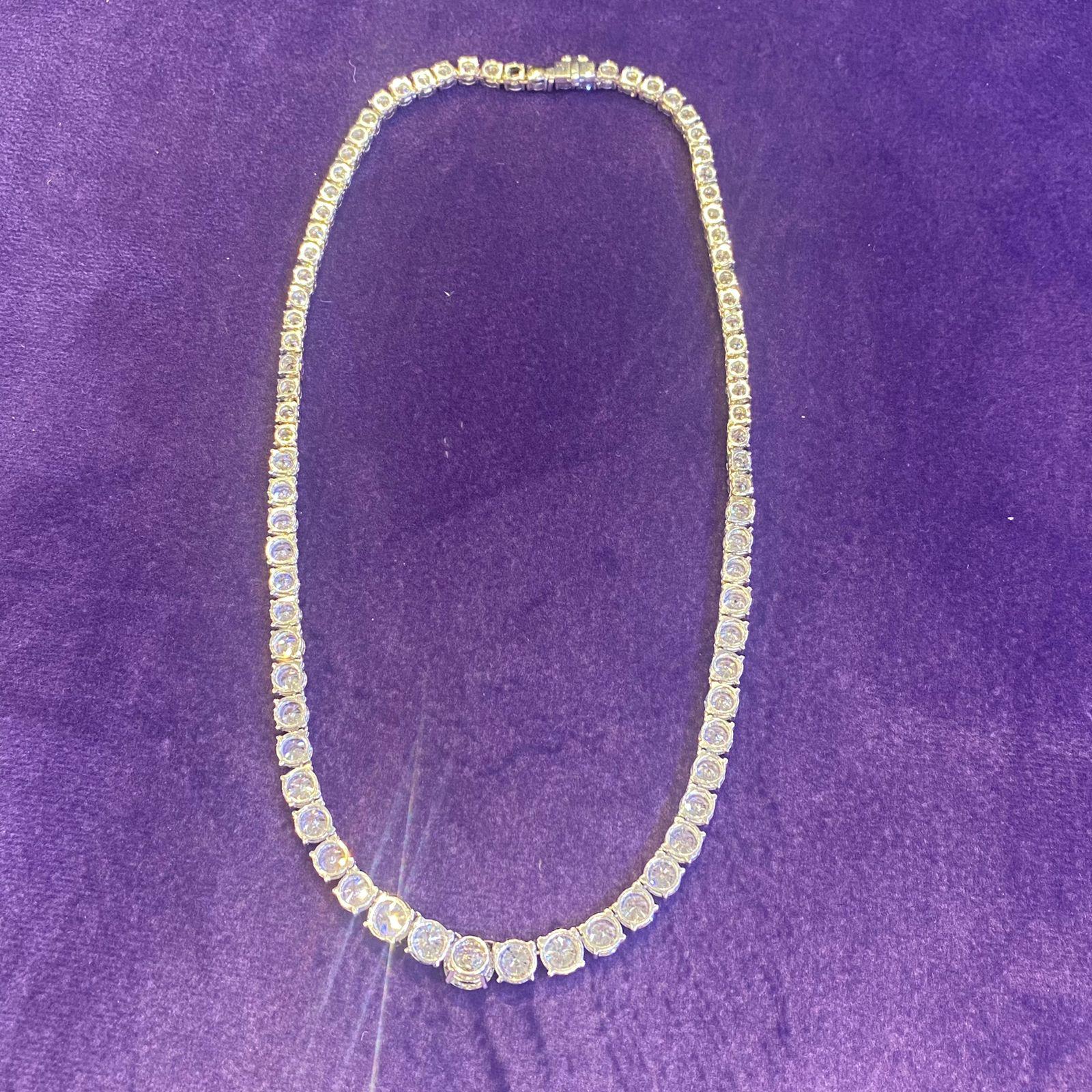 Graduated Diamond Rivière Necklace For Sale 1