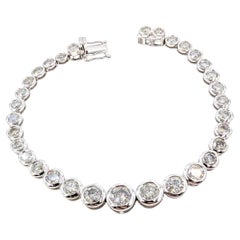 Graduated Diamond Tennis Bracelet in 14k White Gold