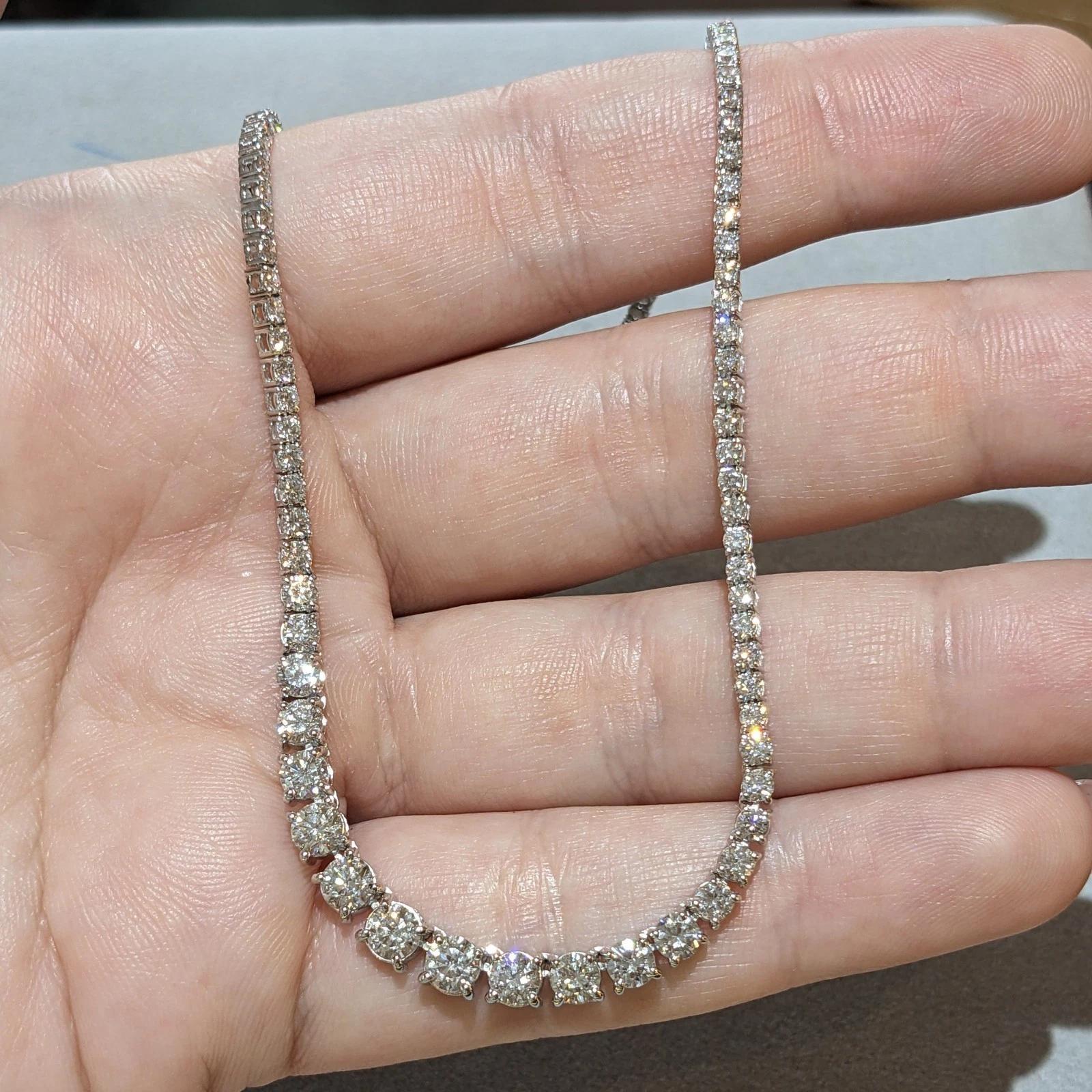 Collar de Tenis de Diamantes Graduados 8,50 cttw en Oro Blanco de 18k Corte redondo