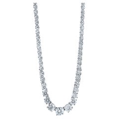 Graduated Diamond Tennis Necklace in 18K White Gold, 9 Carats, 5mm Center