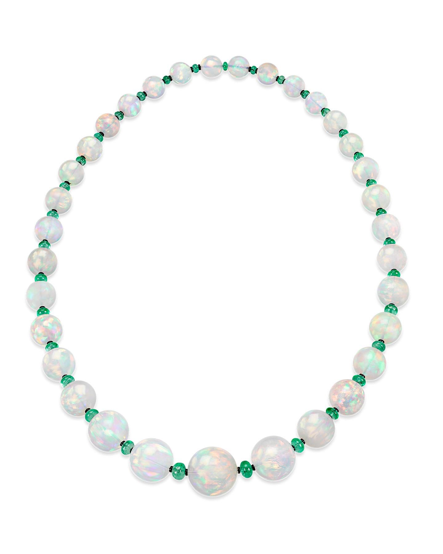 Graduated Ethiopian Opal Necklace, 584.00 Carat In Excellent Condition In New Orleans, LA